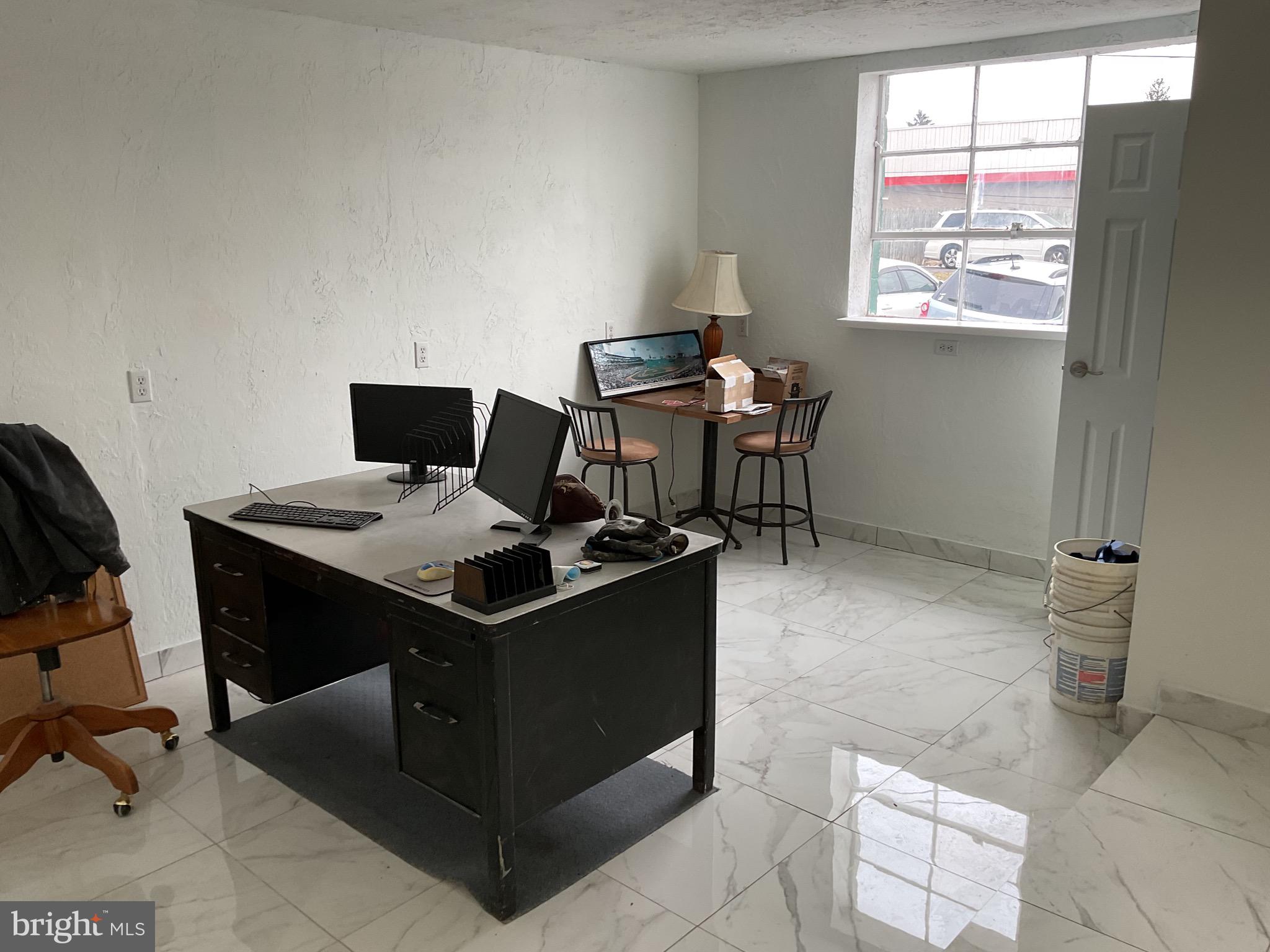 WEST YORK - Commercial Sale