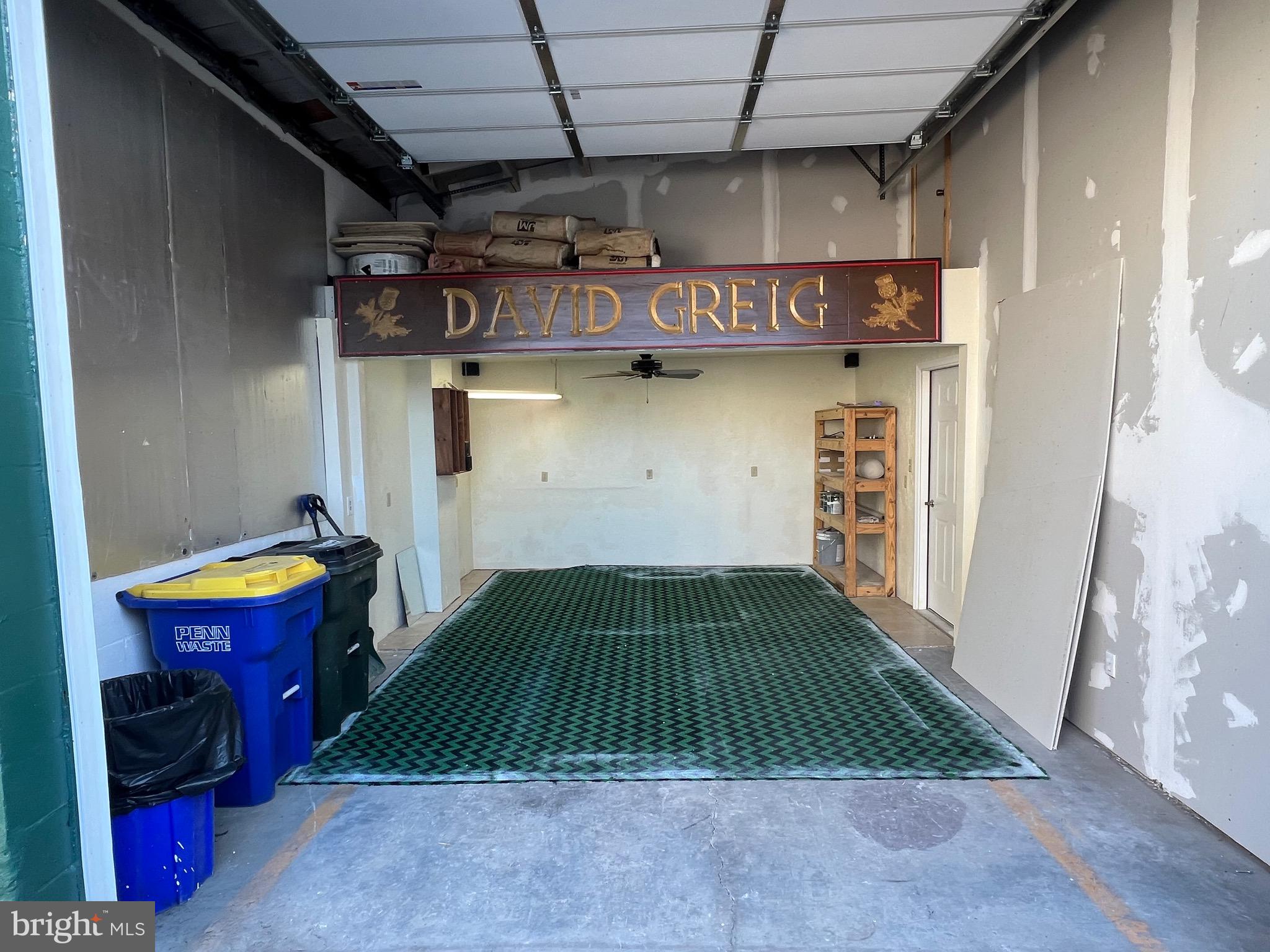 WEST YORK - Commercial Sale