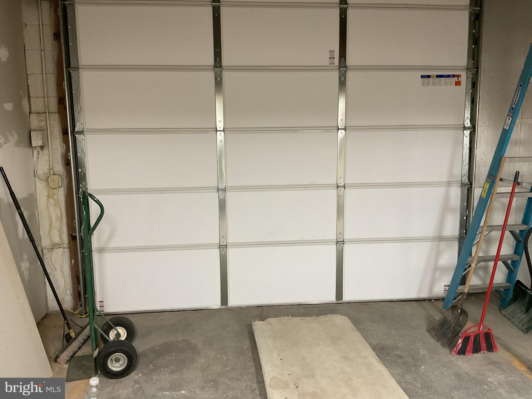 WEST YORK - Commercial Sale