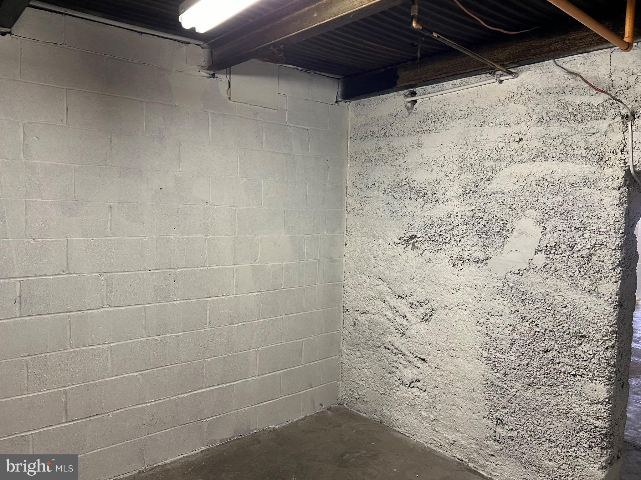 WEST YORK - Commercial Sale