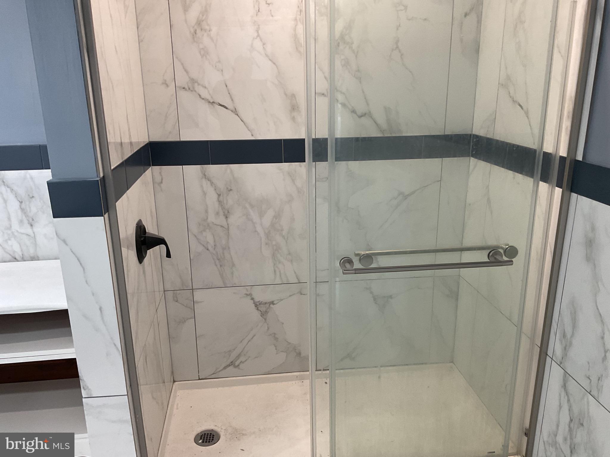 WEST YORK - Commercial Sale