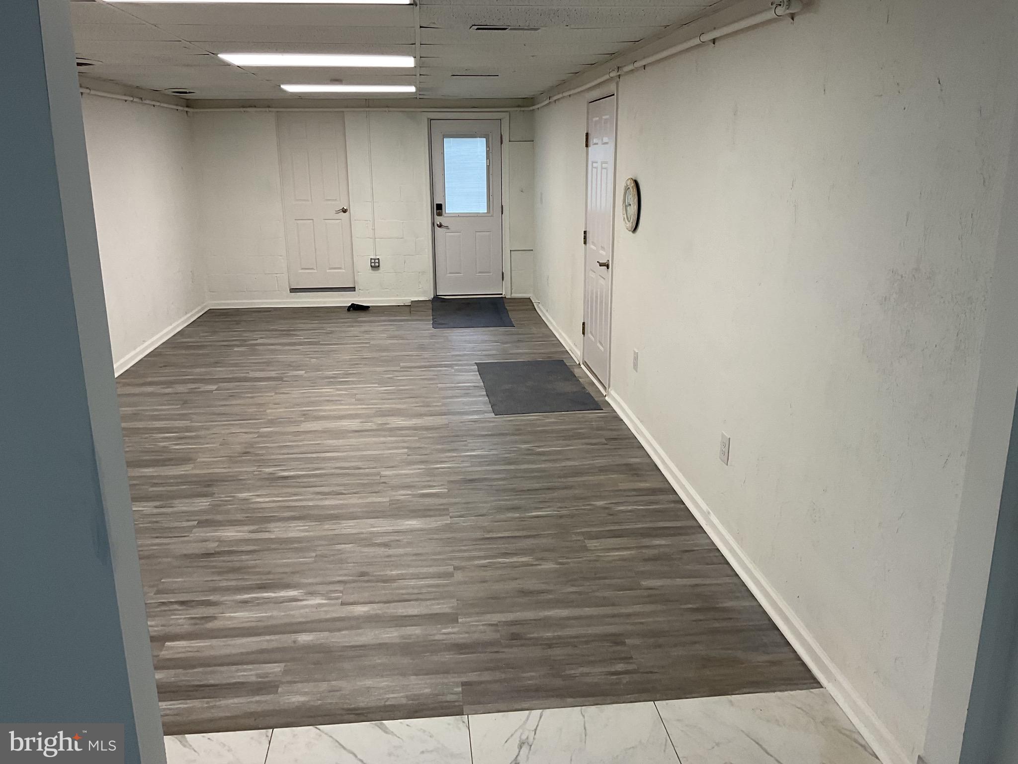 WEST YORK - Commercial Sale