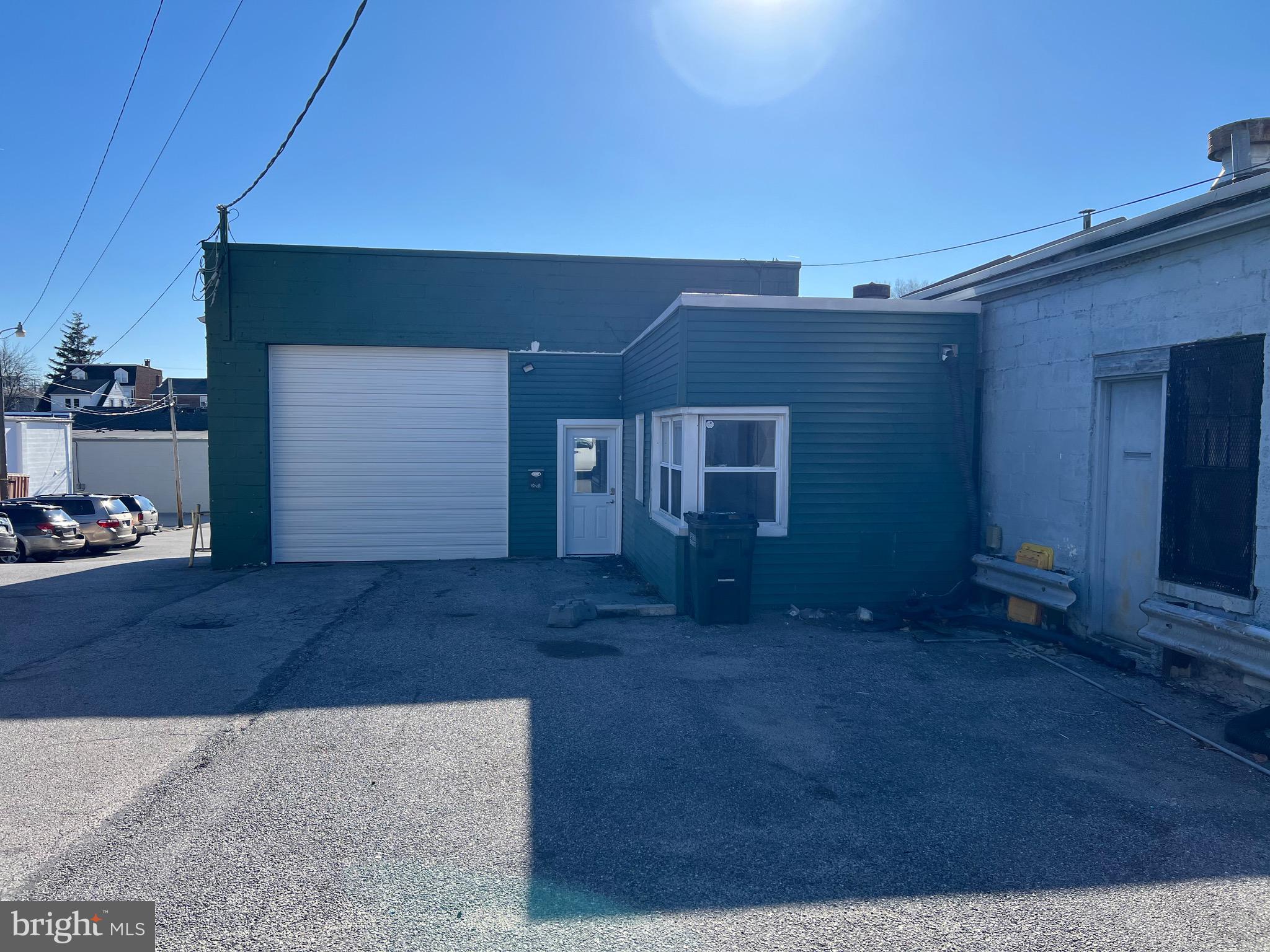 WEST YORK - Commercial Sale