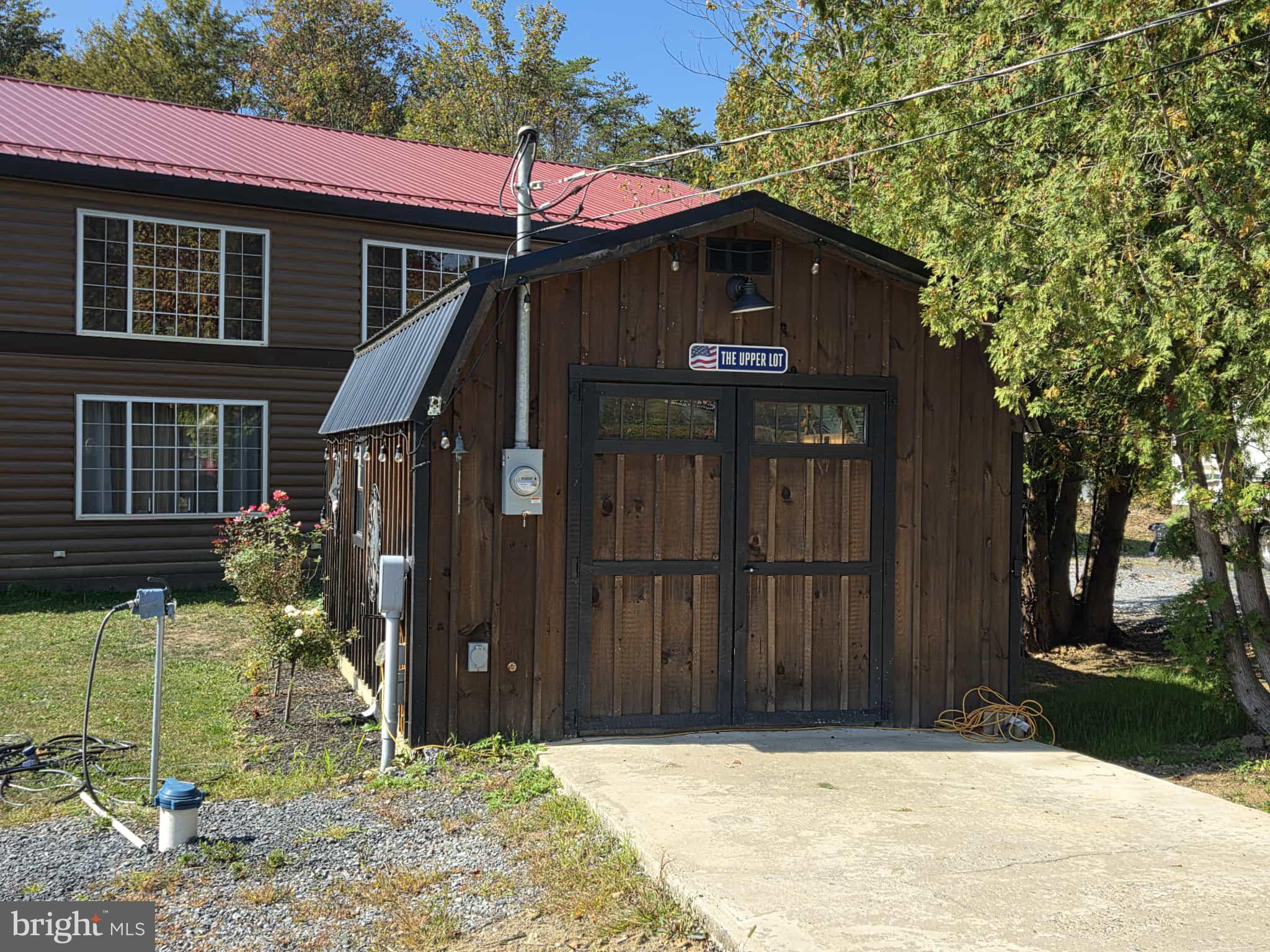 198 N HUNTER RUN ROAD