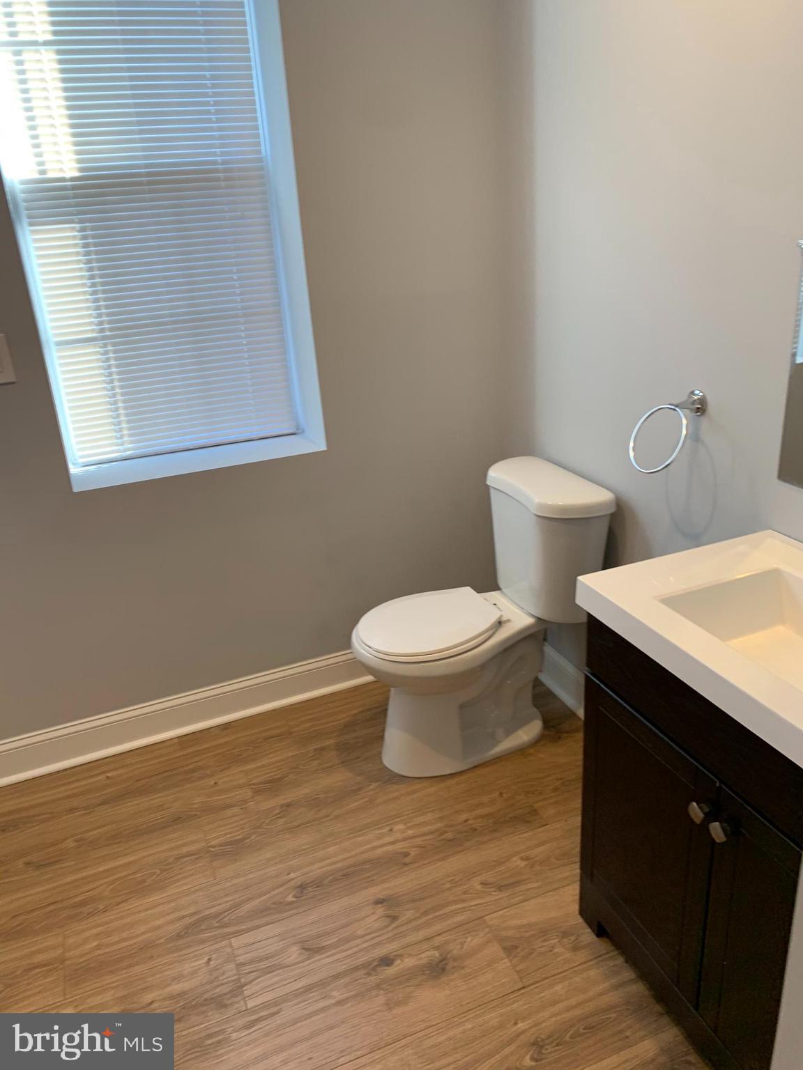 FAIRMOUNT - Commercial Sale