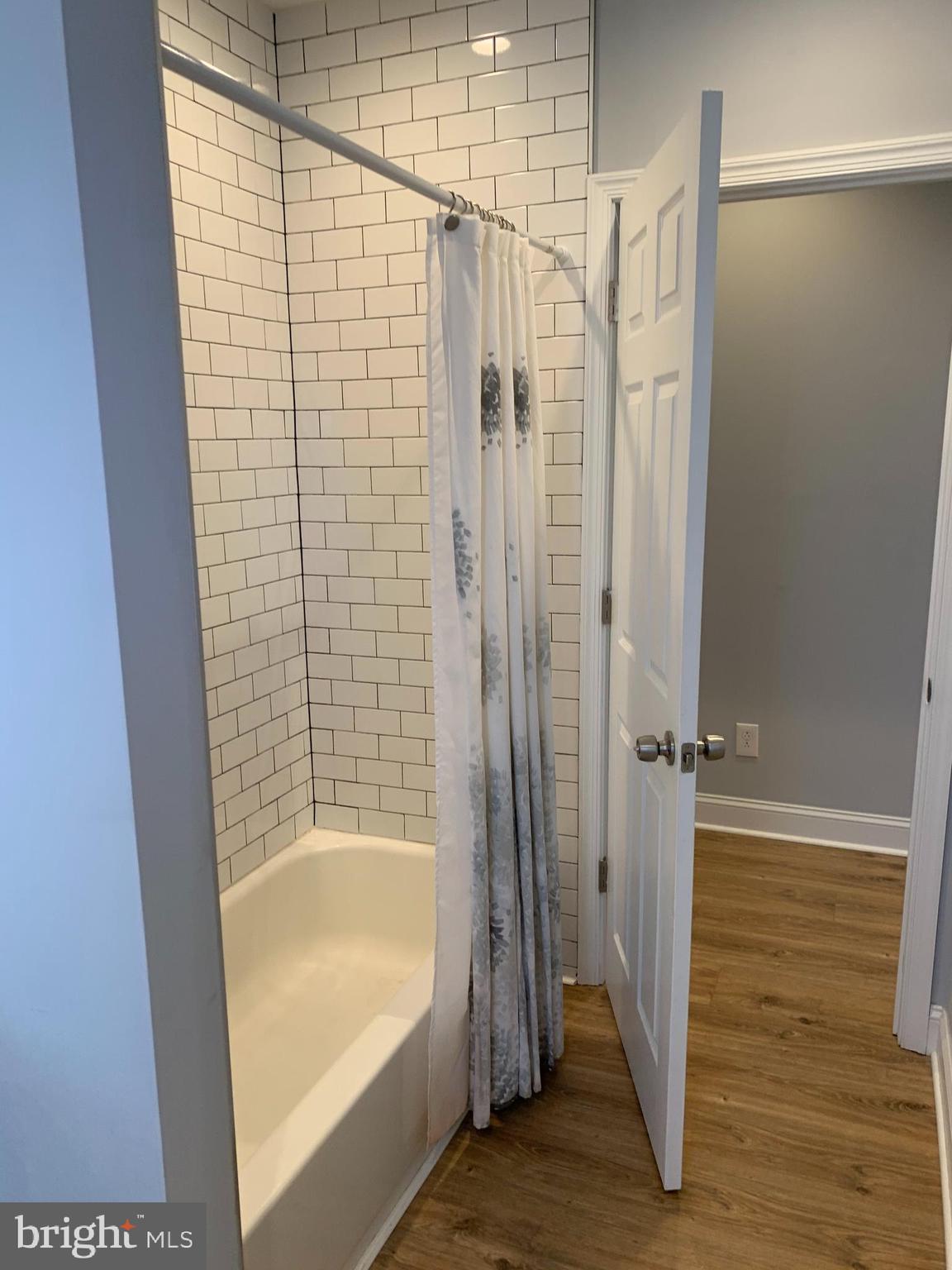 FAIRMOUNT - Commercial Sale