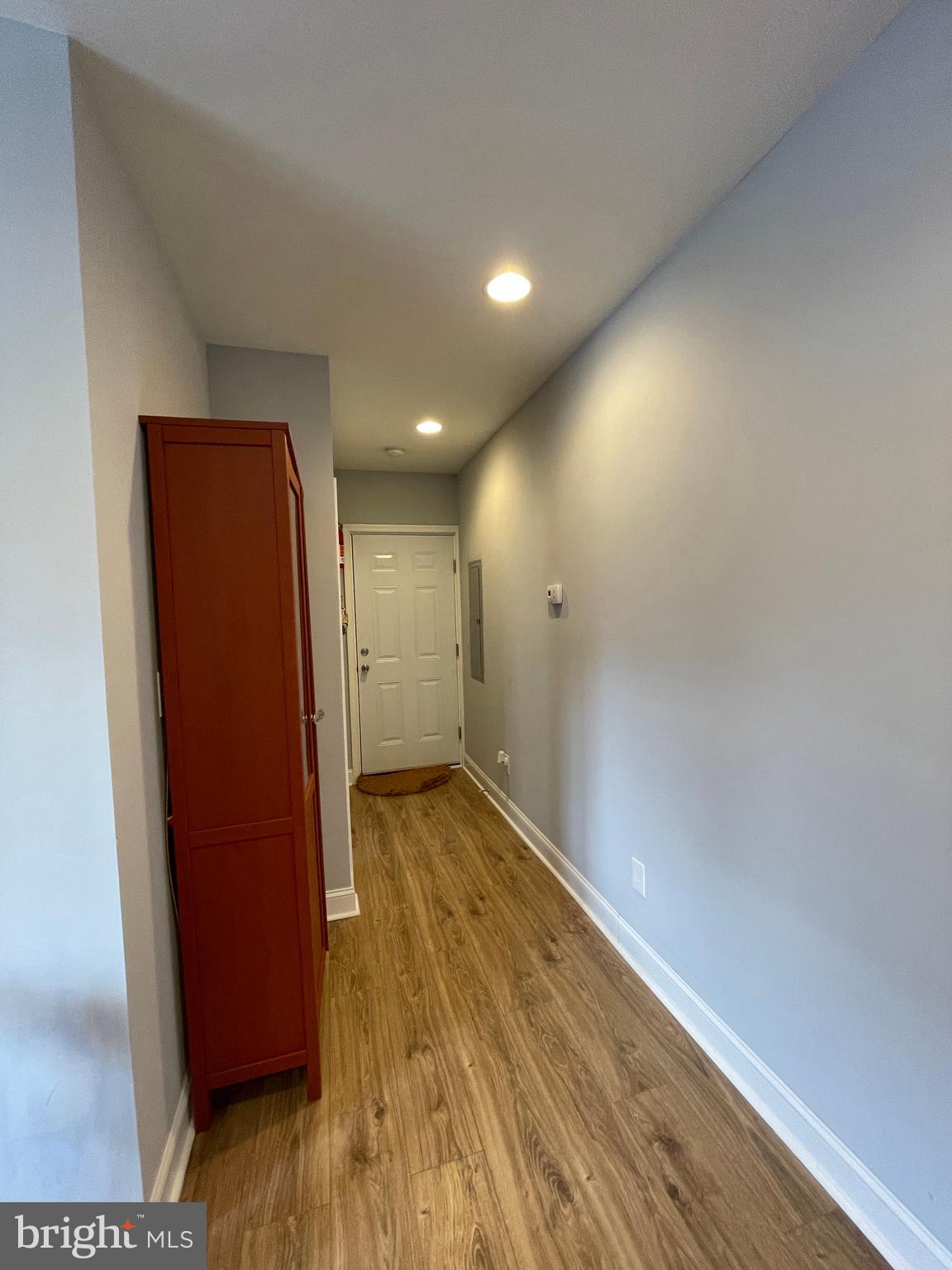 FAIRMOUNT - Commercial Sale