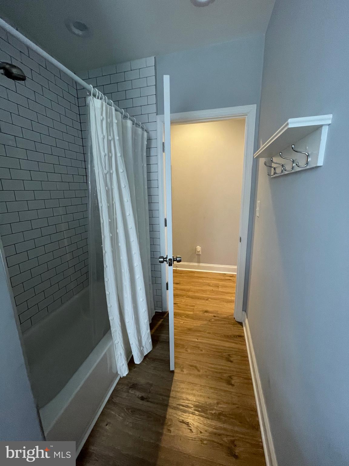 FAIRMOUNT - Commercial Sale