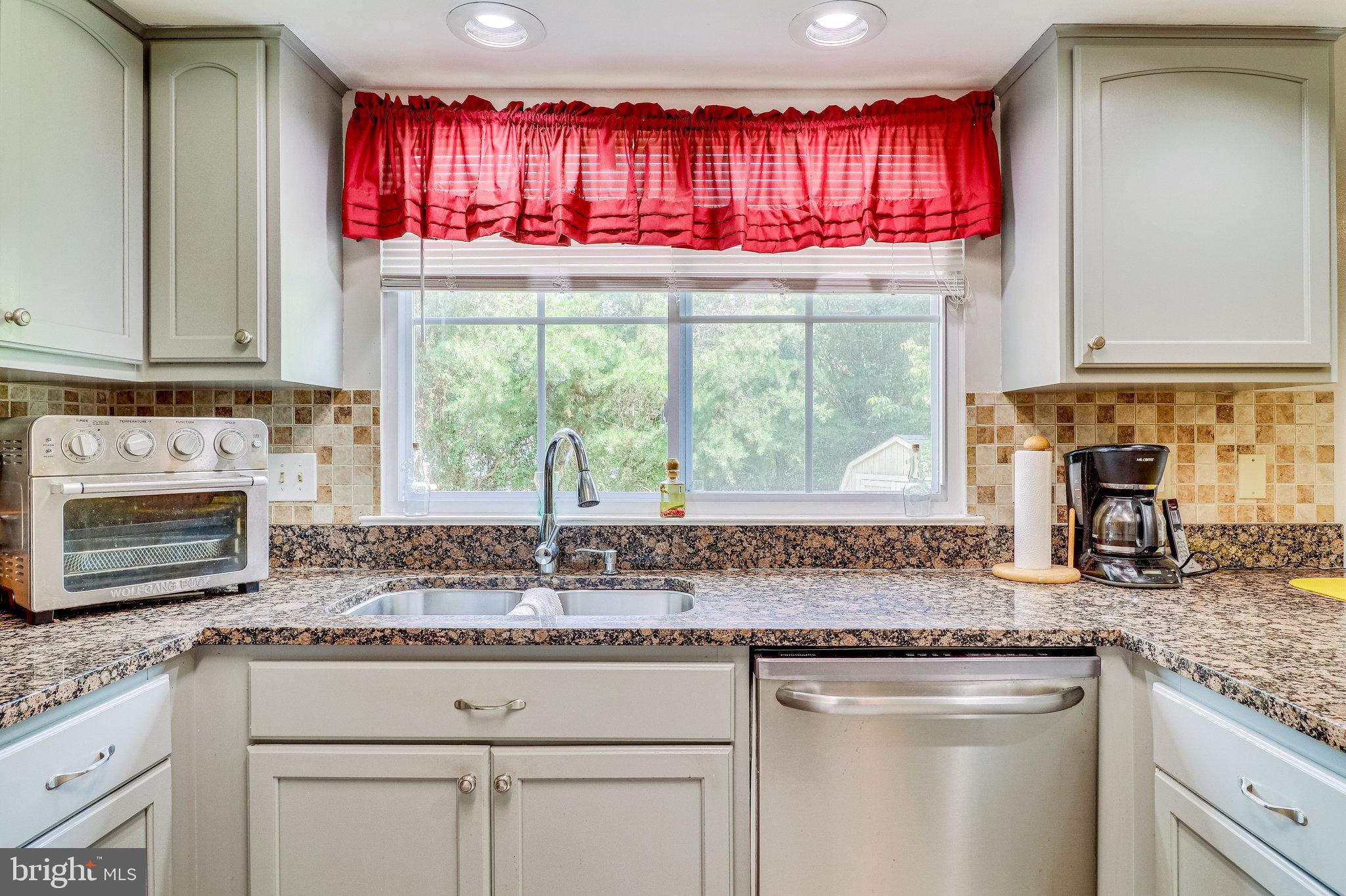 WHITE HALL FOREST PLAT 6 - Residential