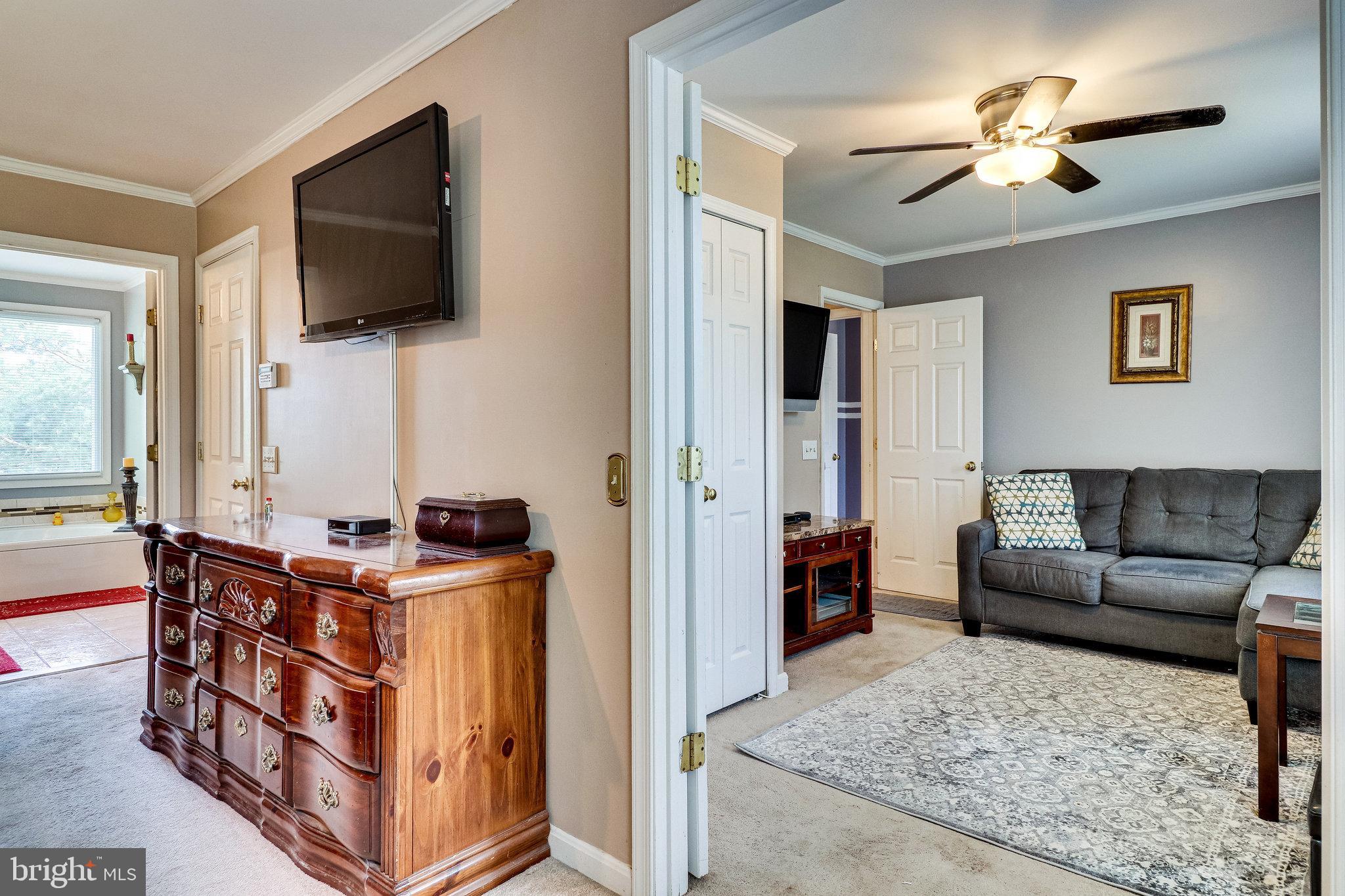 WHITE HALL FOREST PLAT 6 - Residential