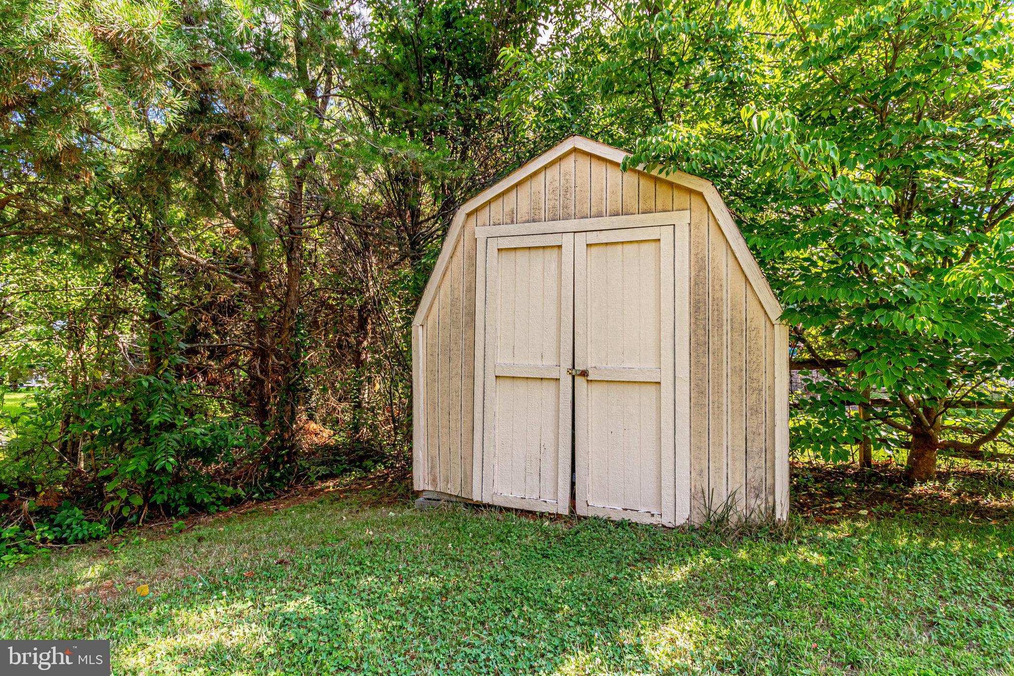 WHITE HALL FOREST PLAT 6 - Residential