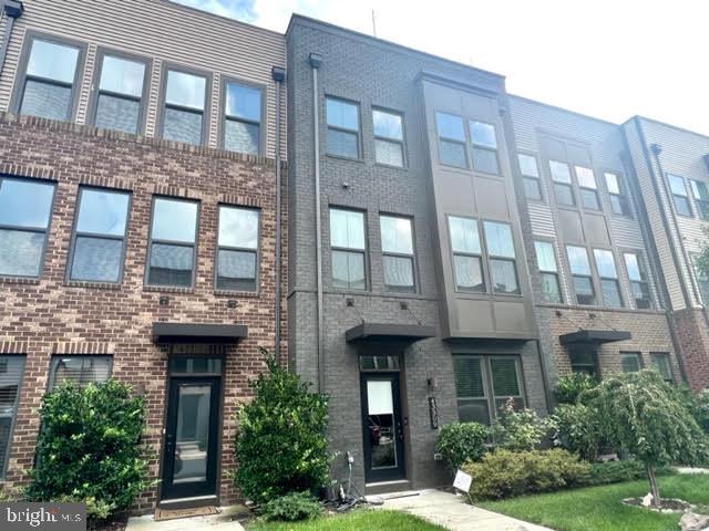 WESTMOORE AT MOOREFIELD - Residential Lease