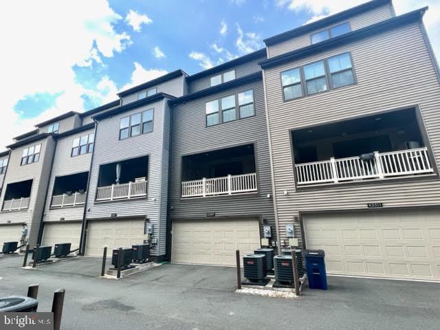 WESTMOORE AT MOOREFIELD - Residential Lease