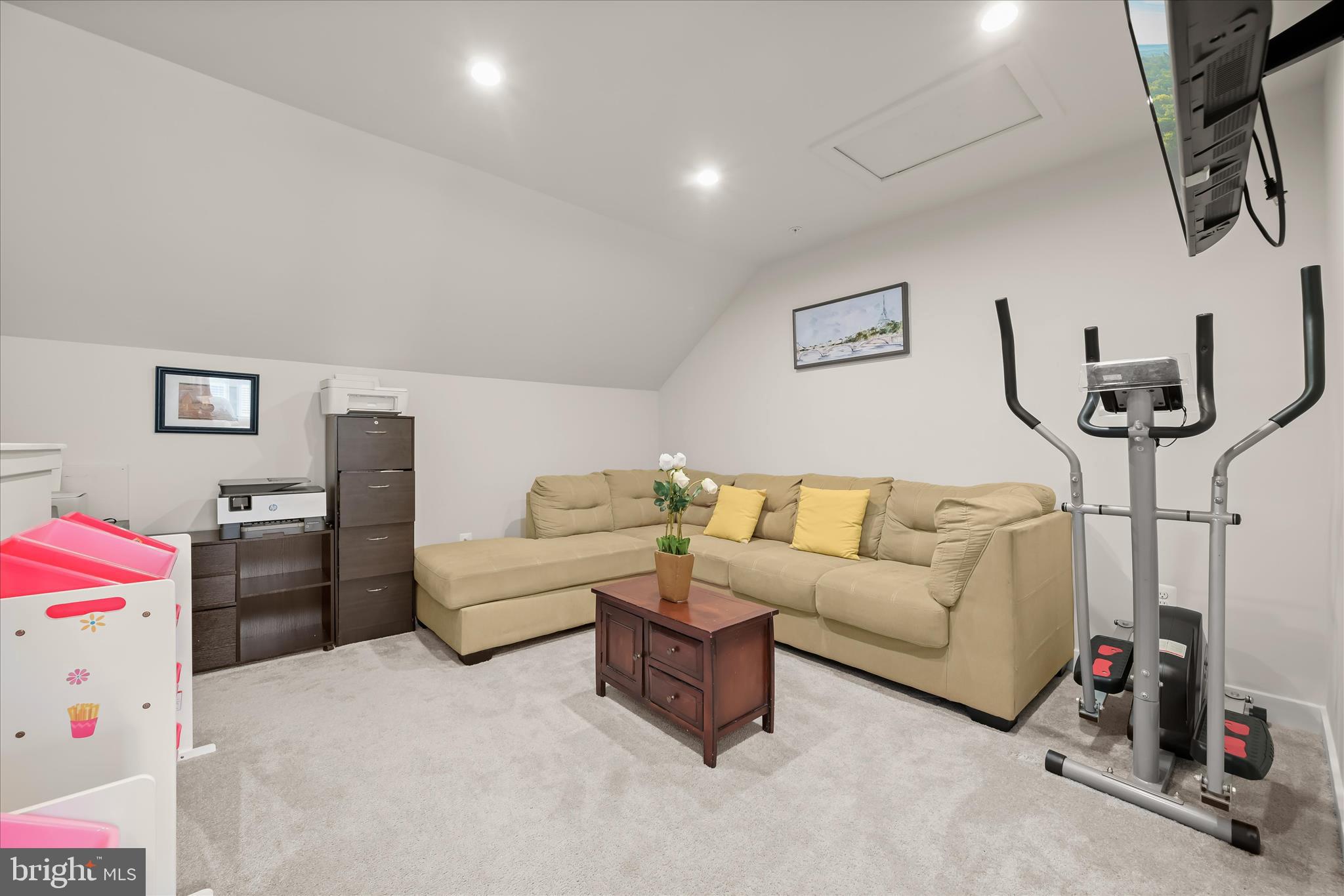 ELKRIDGE CROSSING - Residential