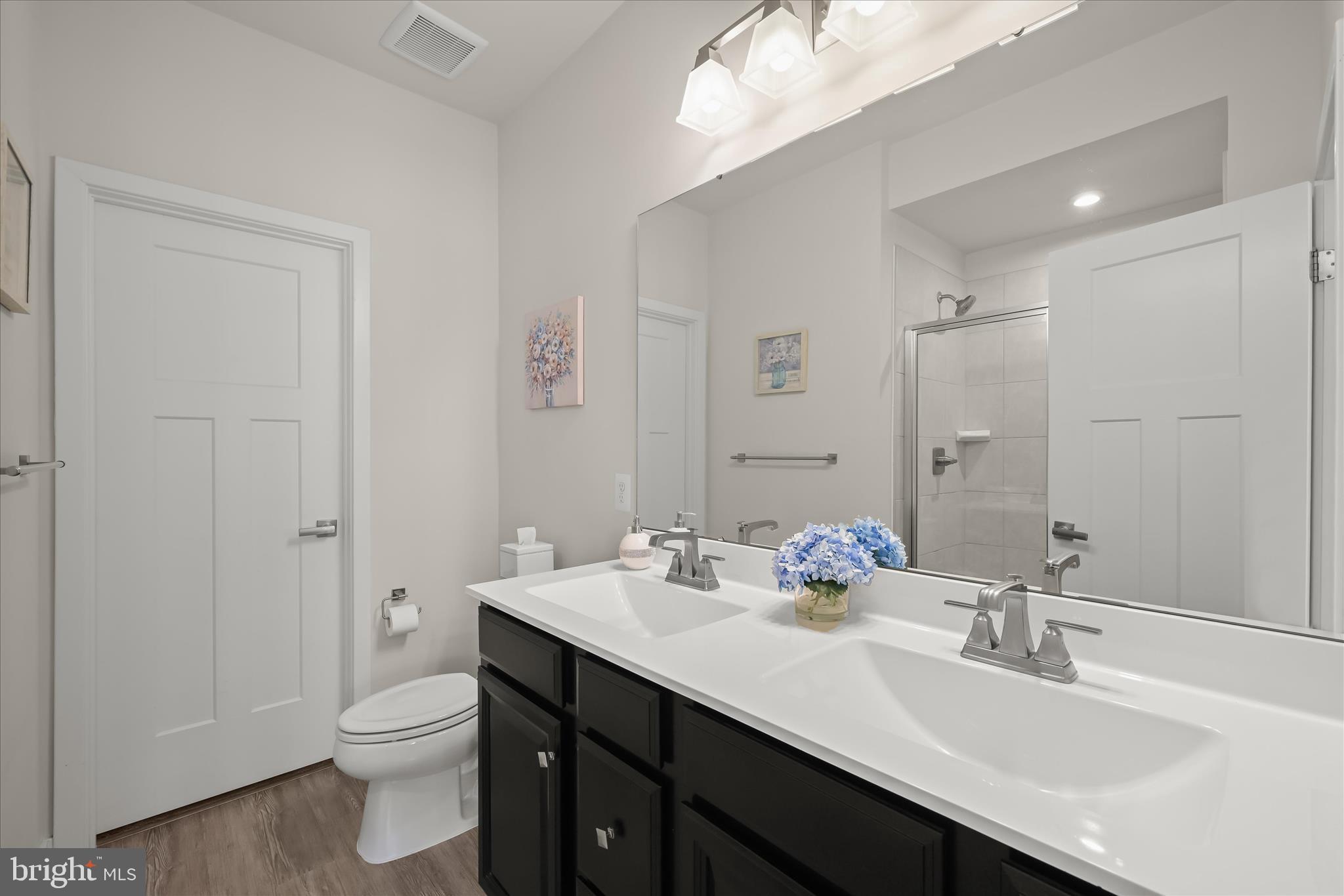 ELKRIDGE CROSSING - Residential