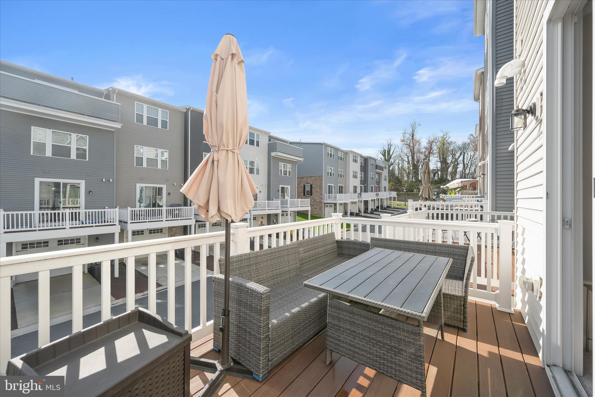 ELKRIDGE CROSSING - Residential