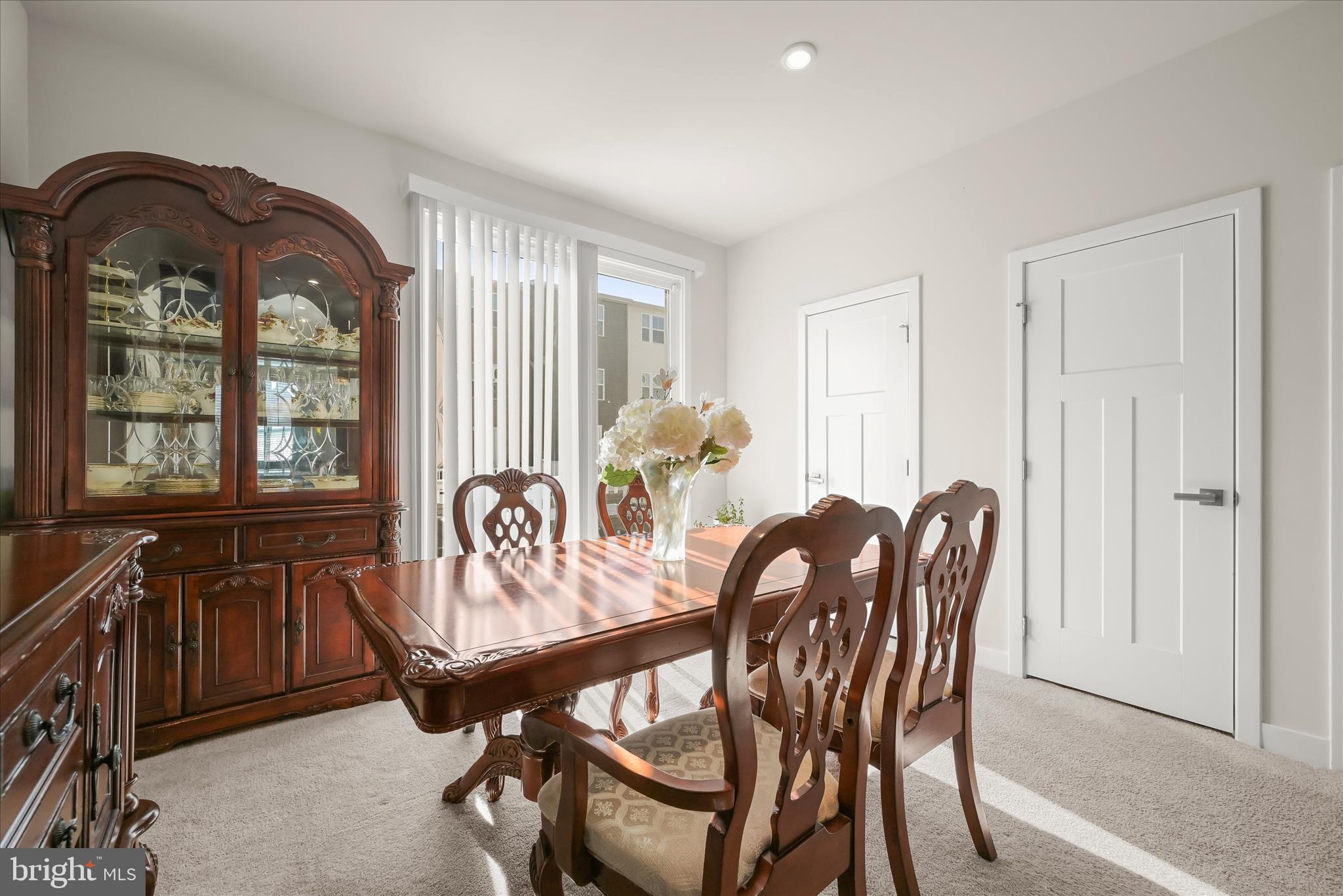 ELKRIDGE CROSSING - Residential