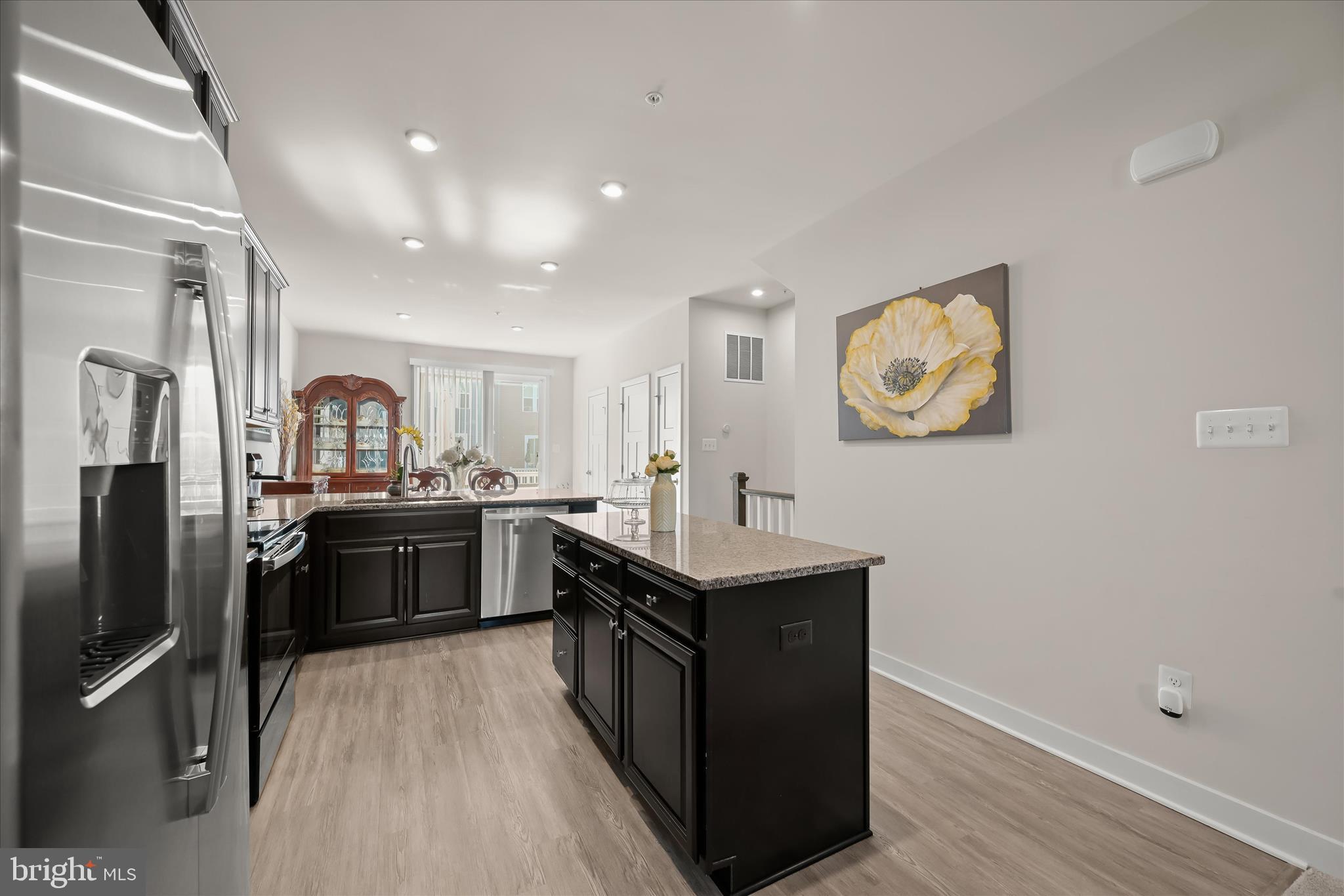 ELKRIDGE CROSSING - Residential