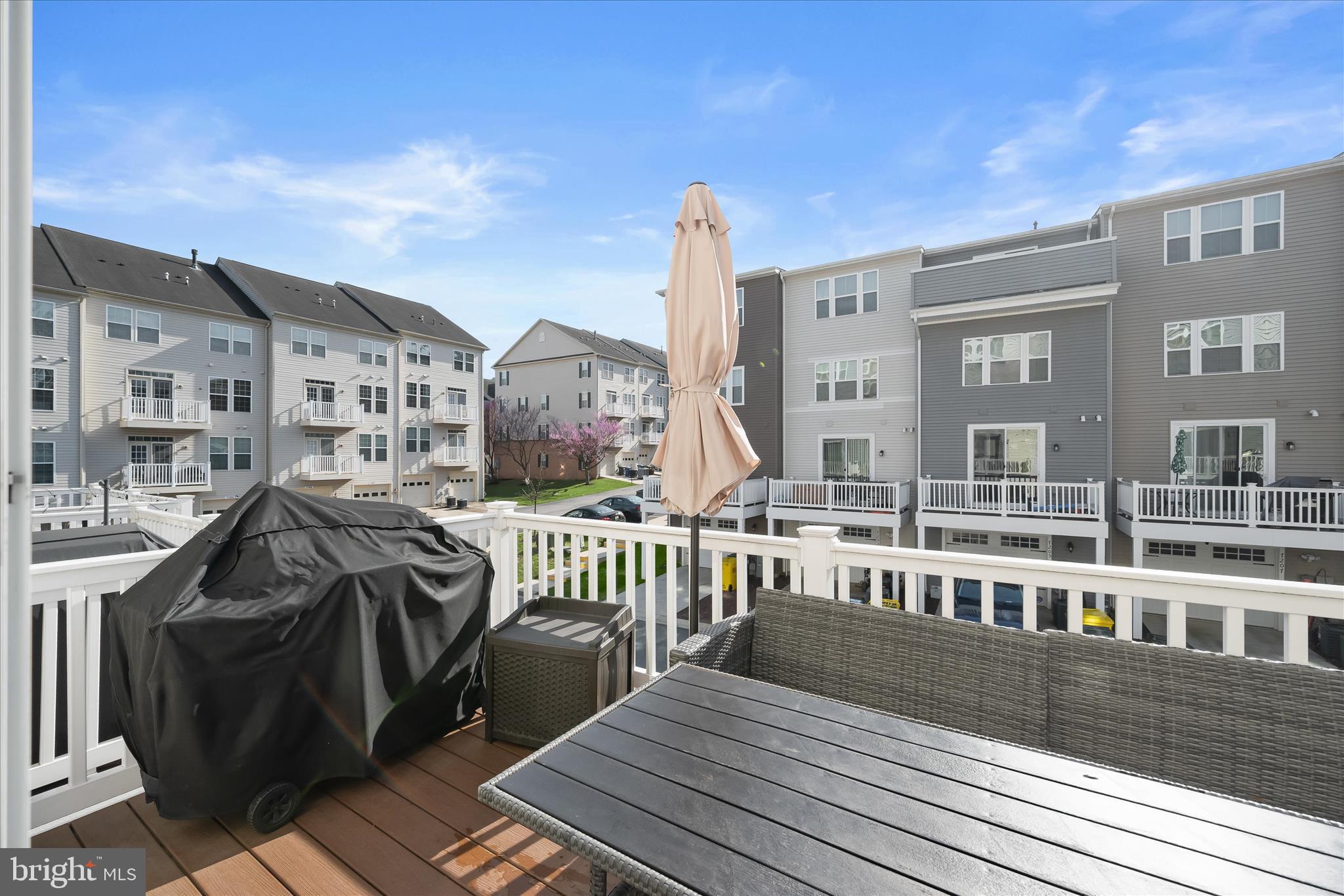 ELKRIDGE CROSSING - Residential