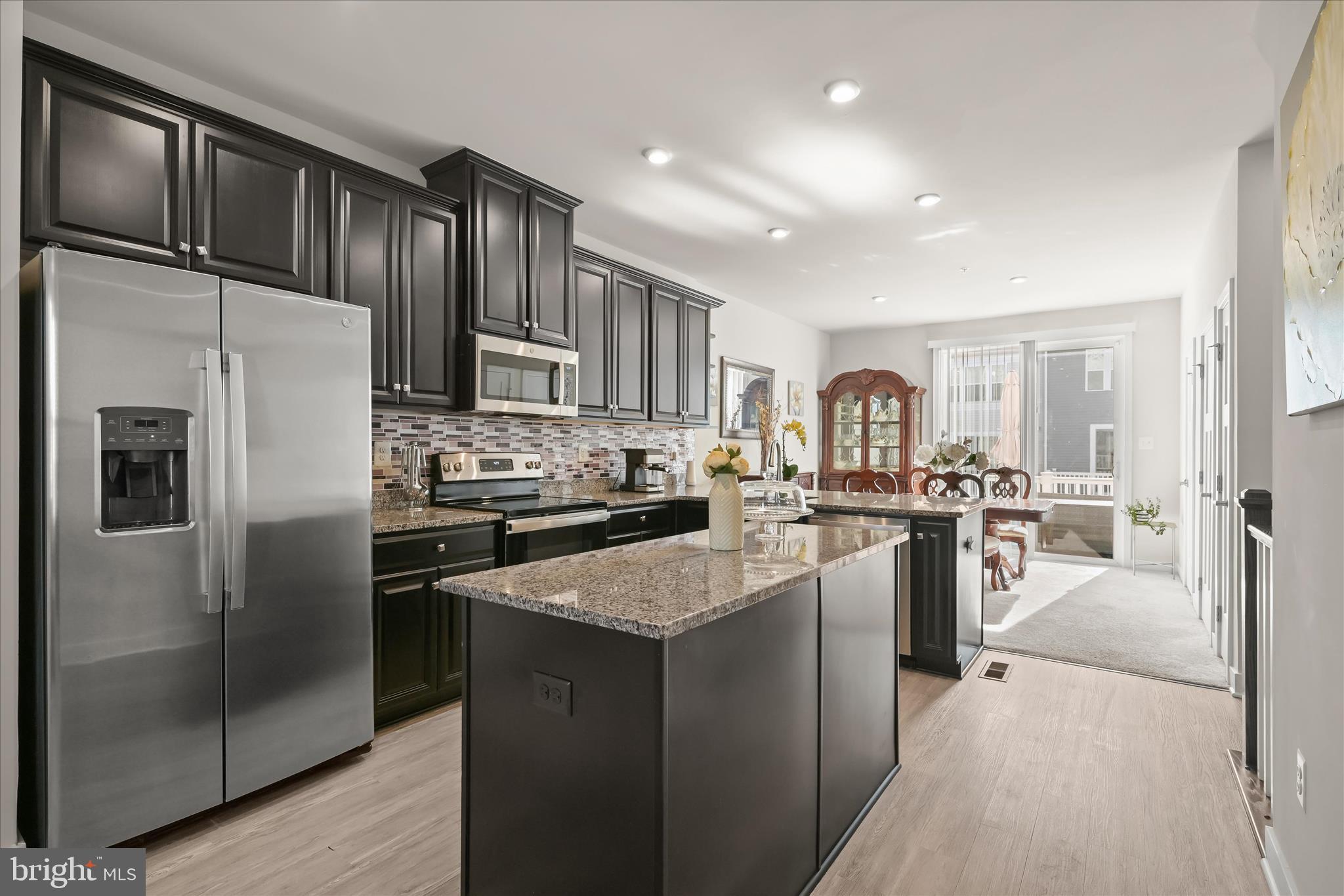 ELKRIDGE CROSSING - Residential