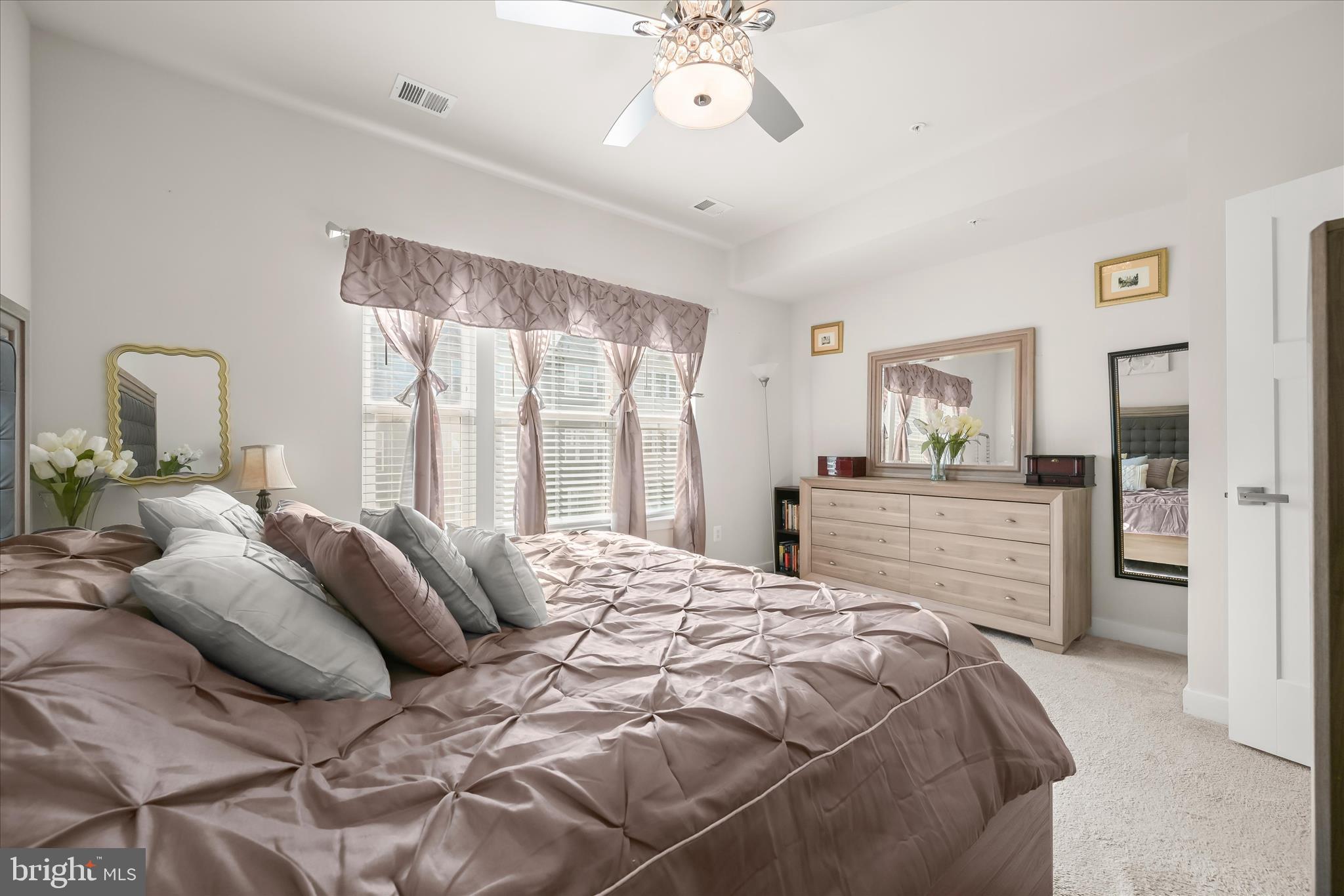 ELKRIDGE CROSSING - Residential