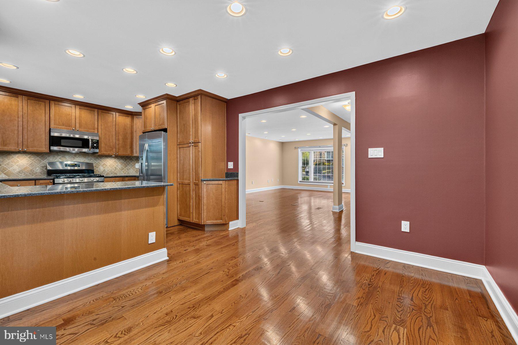 7509 AMESBURY COURT