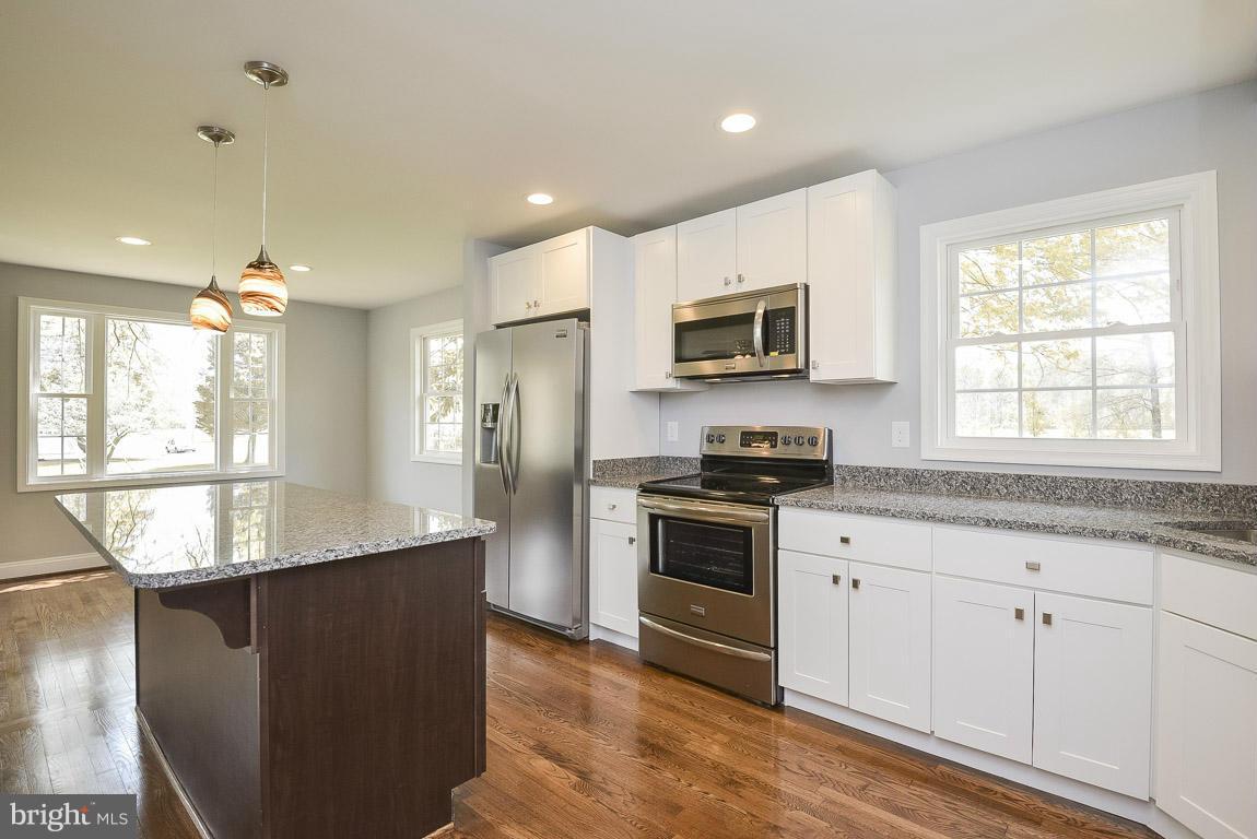 PEACOCK MANOR - Residential