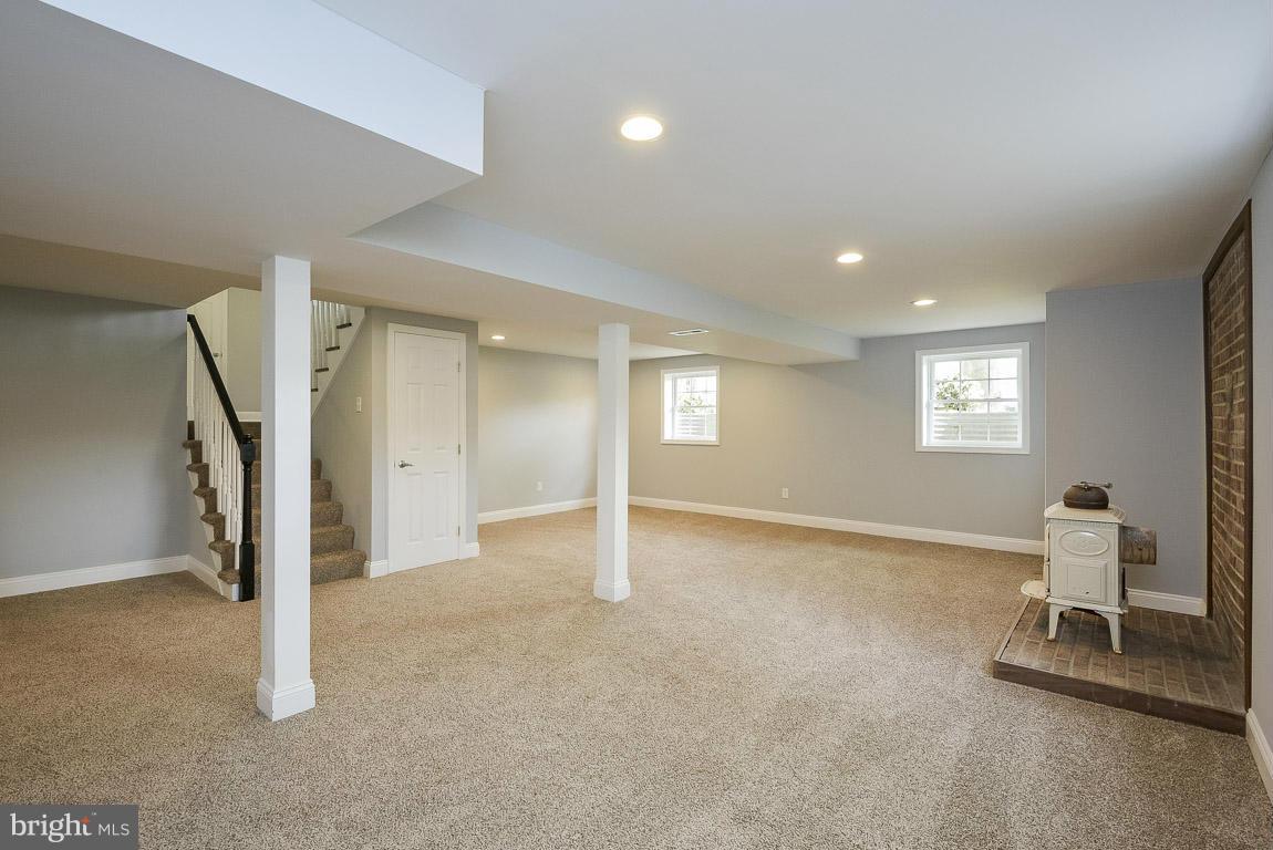 PEACOCK MANOR - Residential