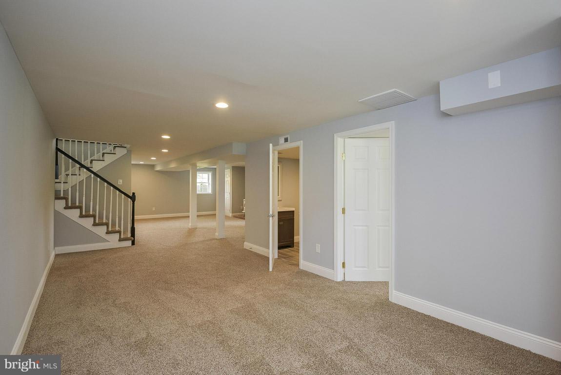 PEACOCK MANOR - Residential