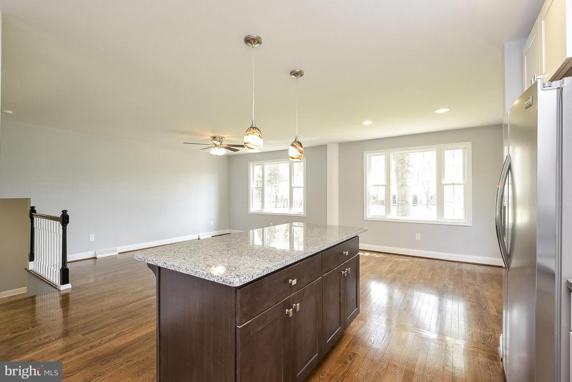 PEACOCK MANOR - Residential