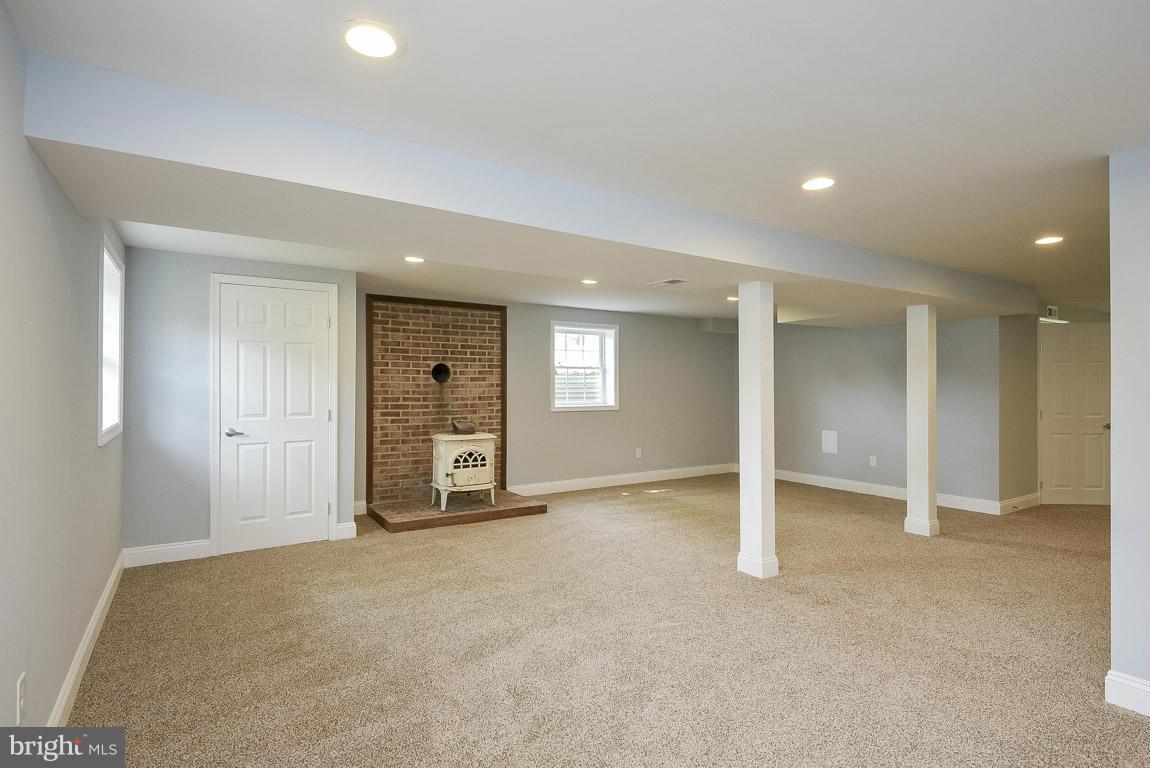 PEACOCK MANOR - Residential