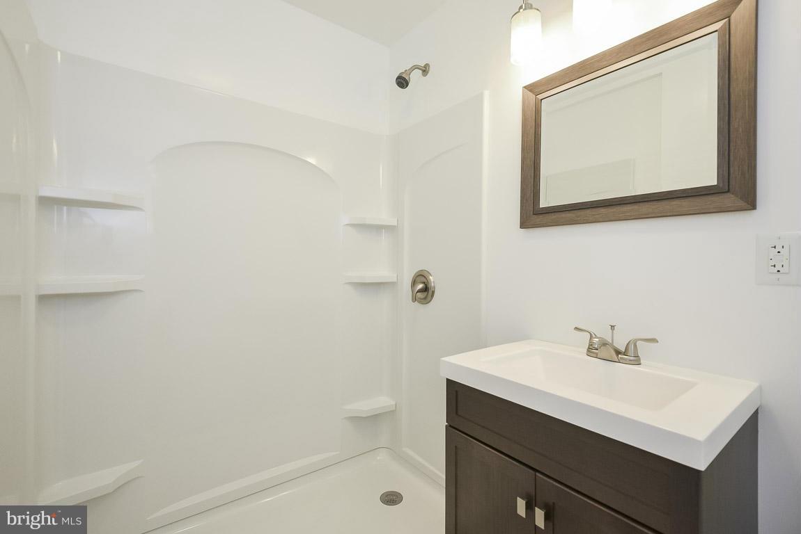 PEACOCK MANOR - Residential