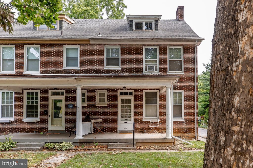 Photo of 1115 W Clay Street, Lancaster, PA 17603 (MLS # PALA2054346)