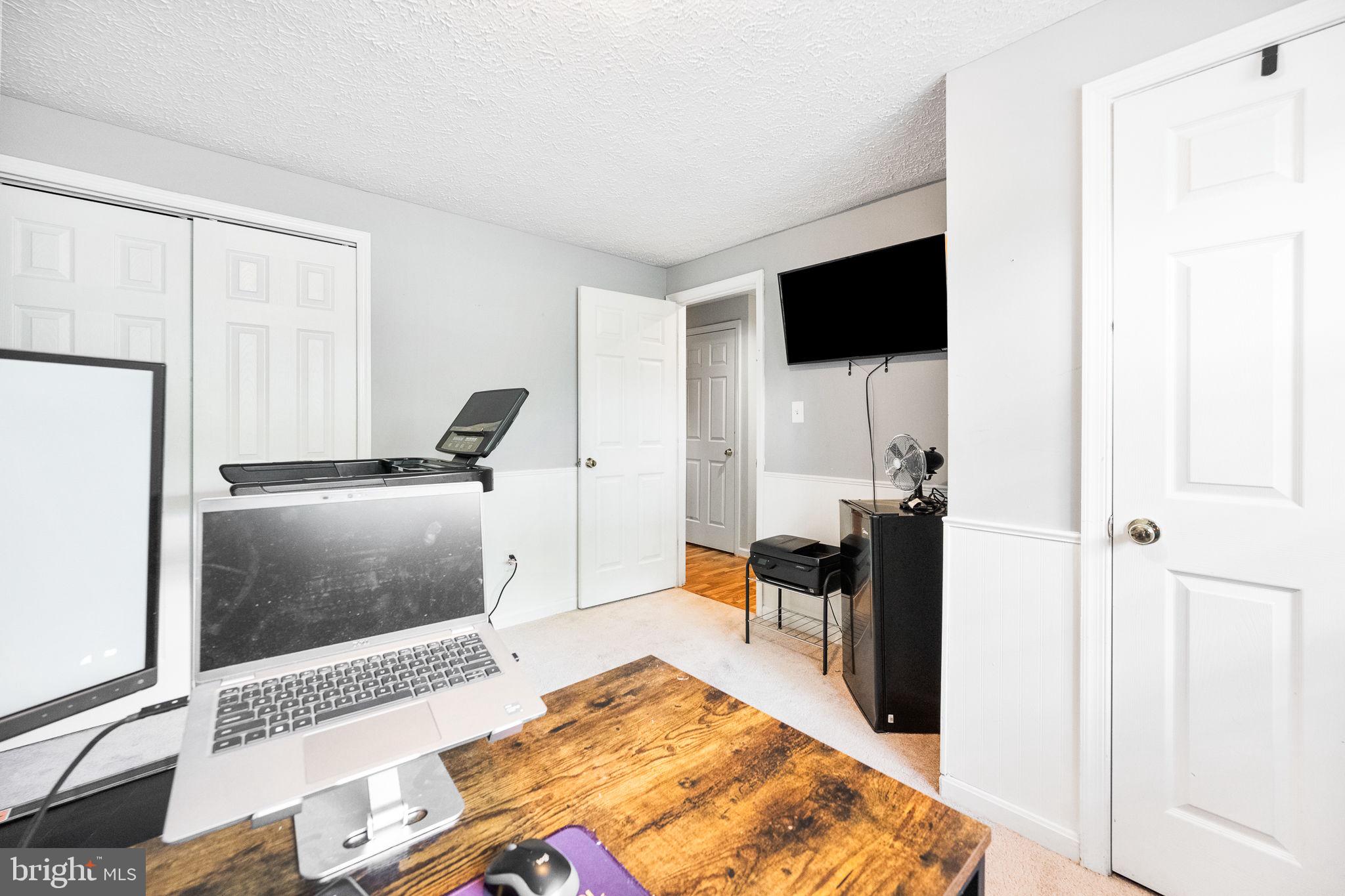 ASHBURN FARM - Residential