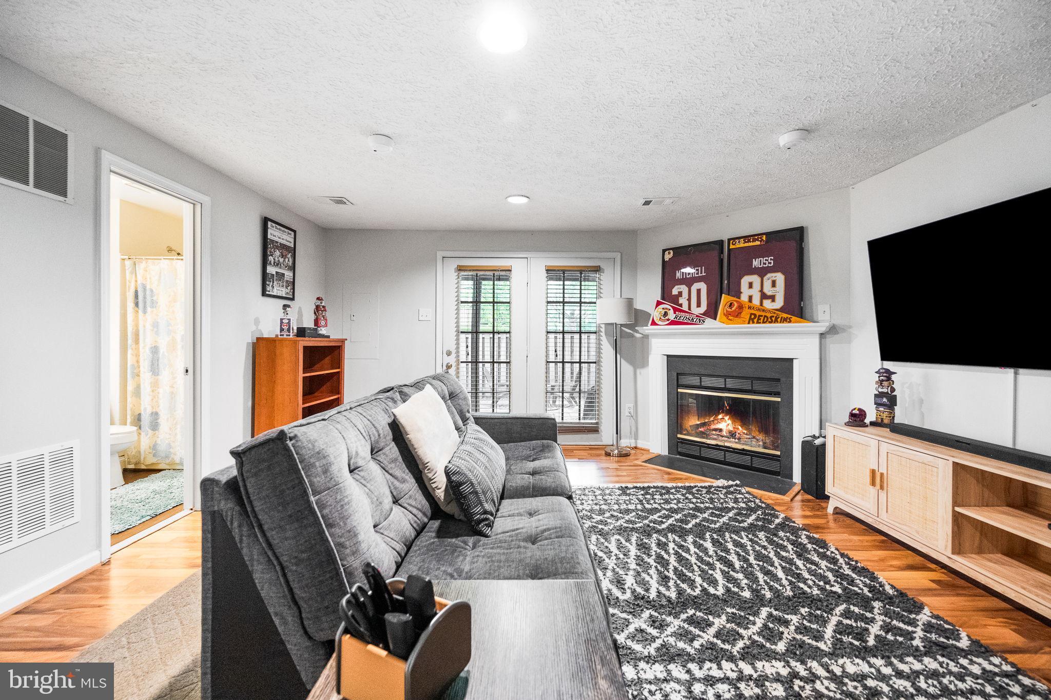 ASHBURN FARM - Residential