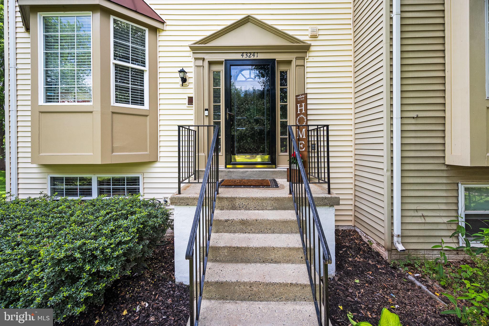 ASHBURN FARM - Residential