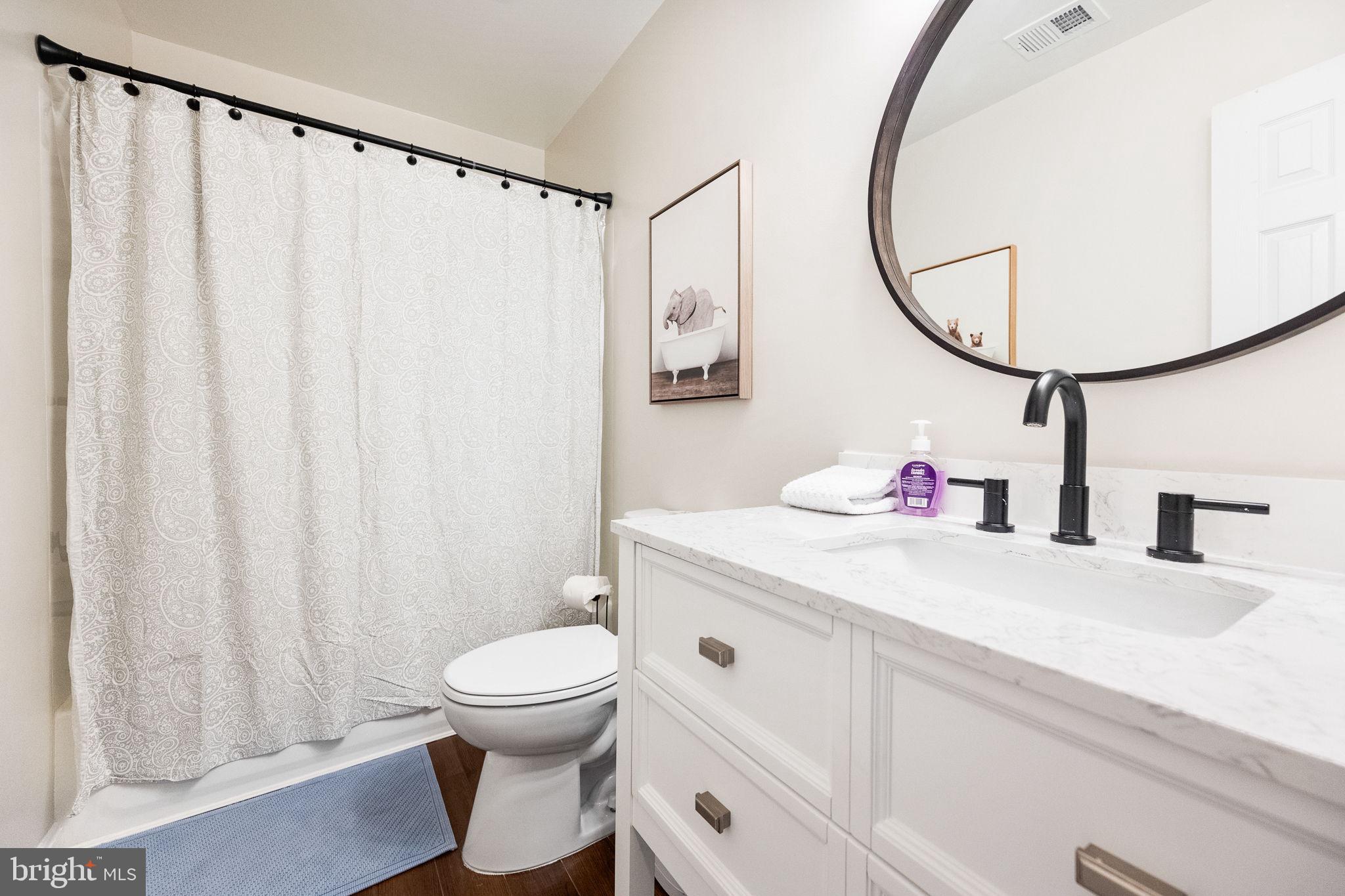 ASHBURN FARM - Residential