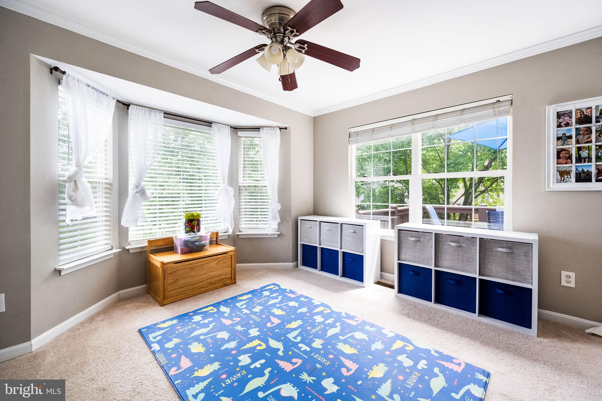 ASHBURN FARM - Residential