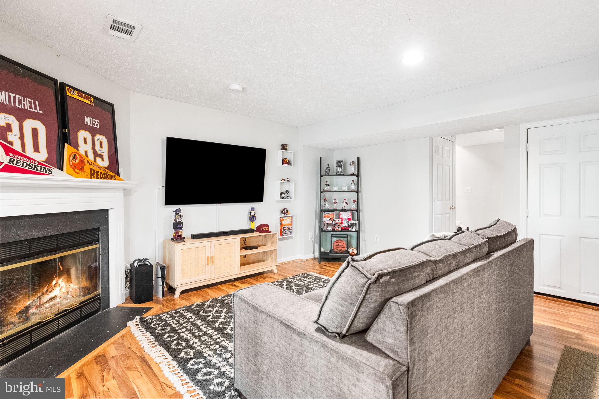 ASHBURN FARM - Residential