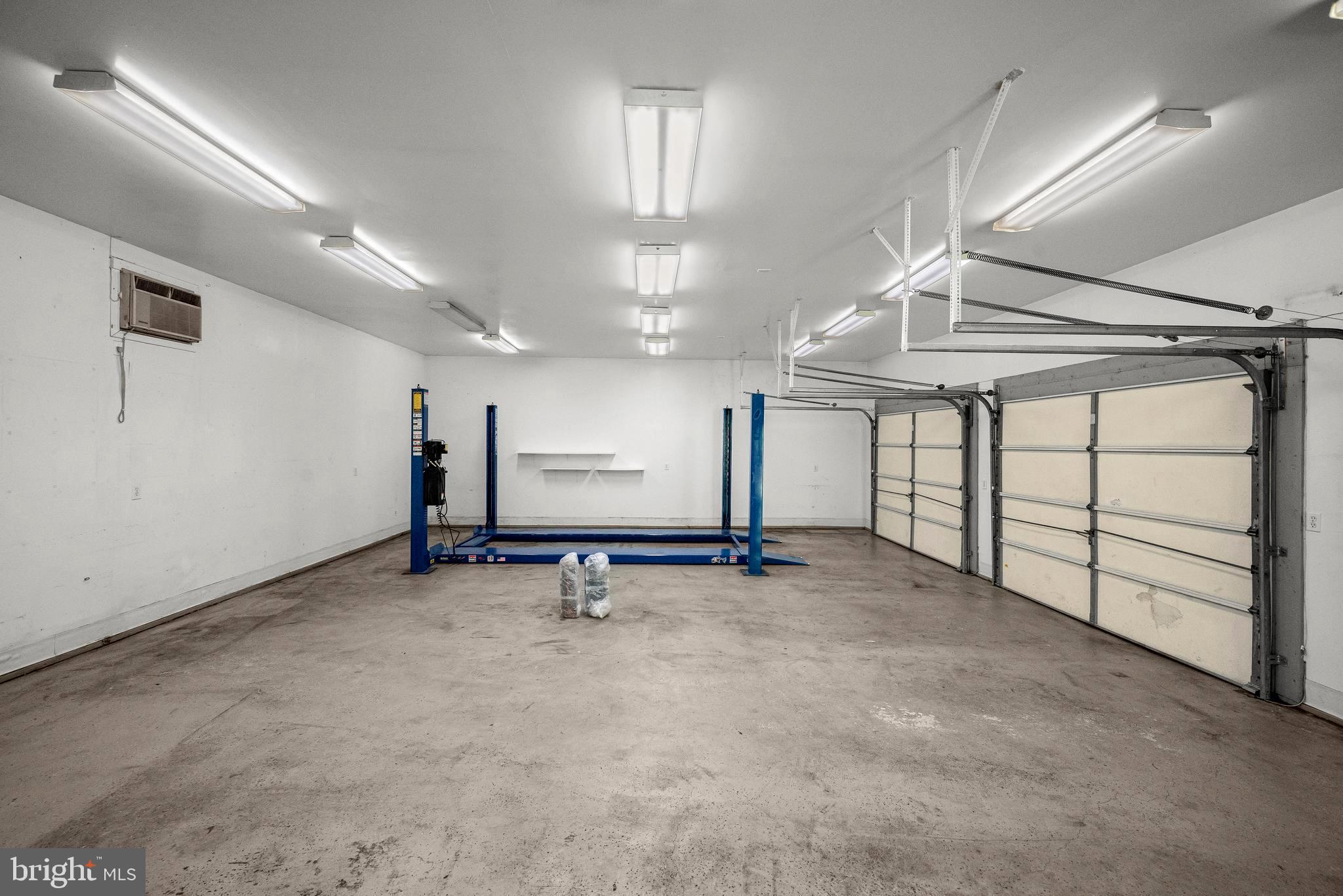 REGULARS - Residential