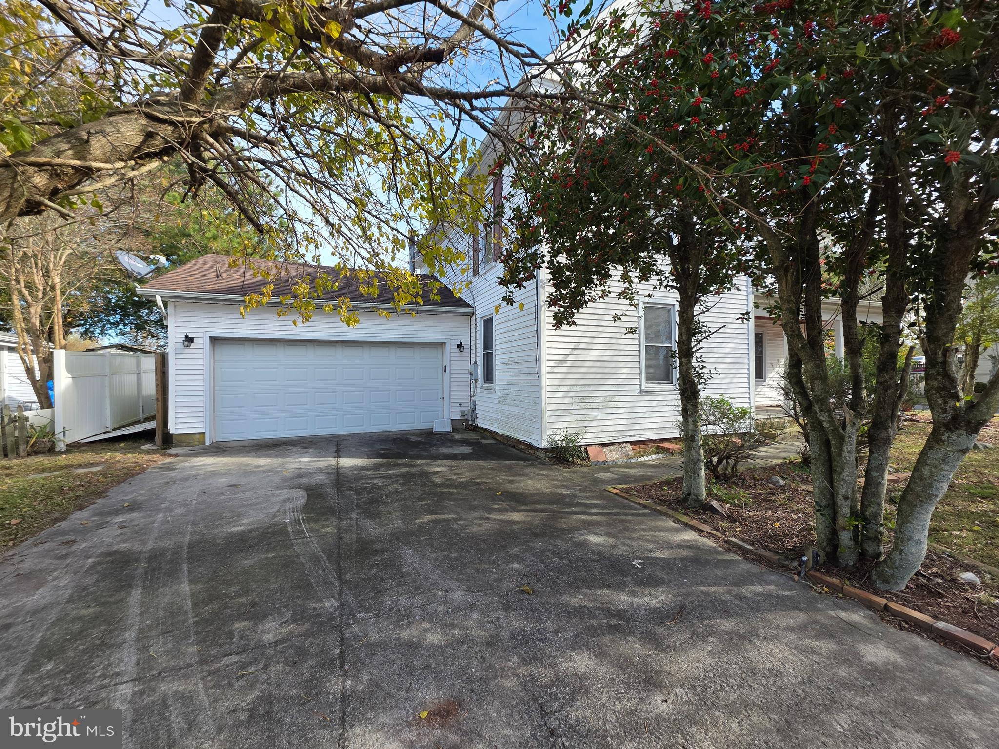 102 N COLLINS STREET