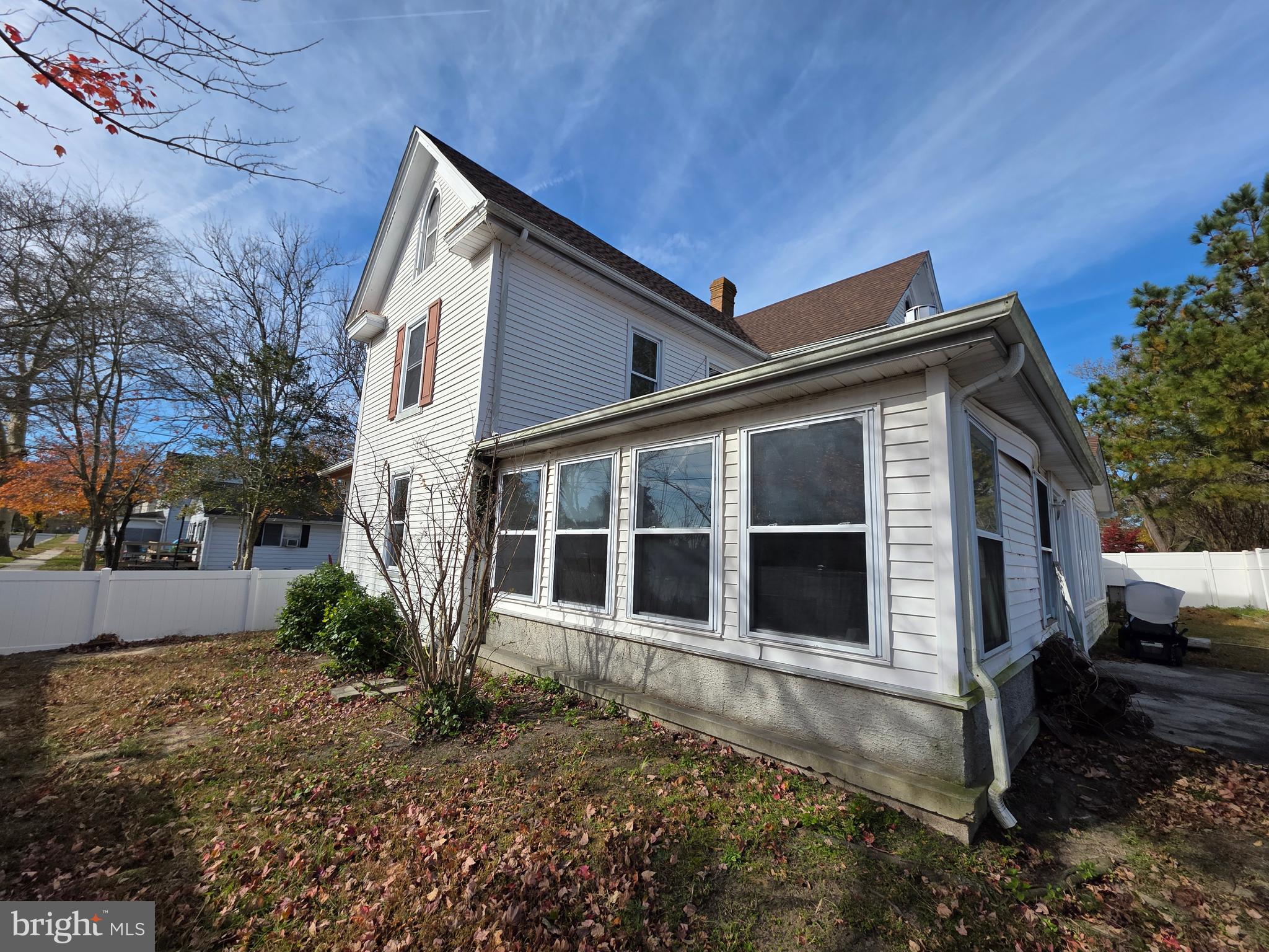 102 N COLLINS STREET