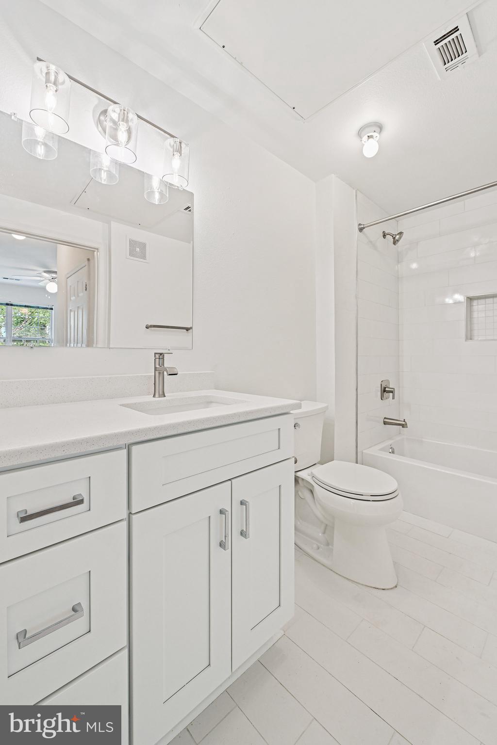 HIGH POINT AT JEFFERSON PARK - Residential