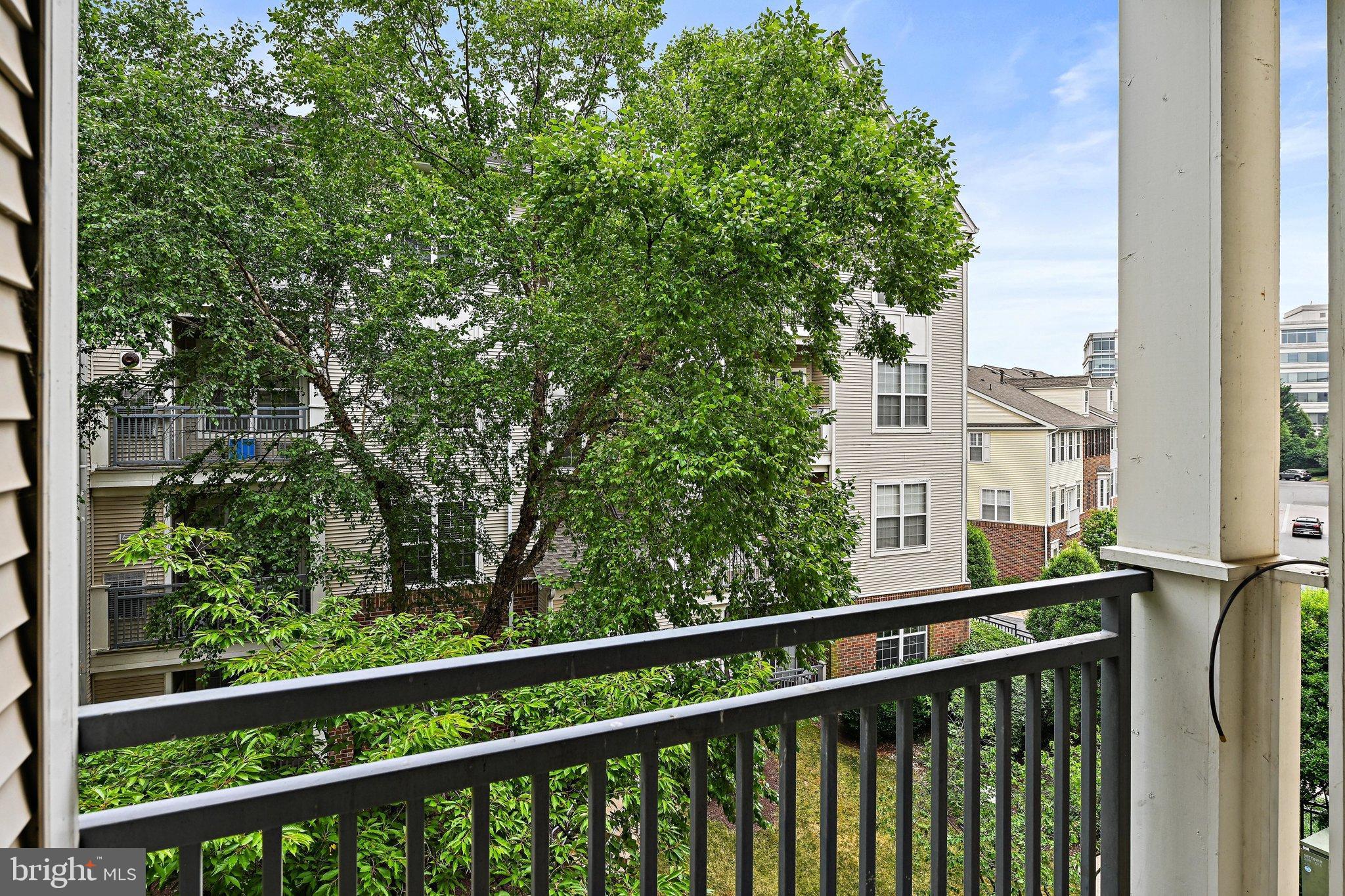 HIGH POINT AT JEFFERSON PARK - Residential