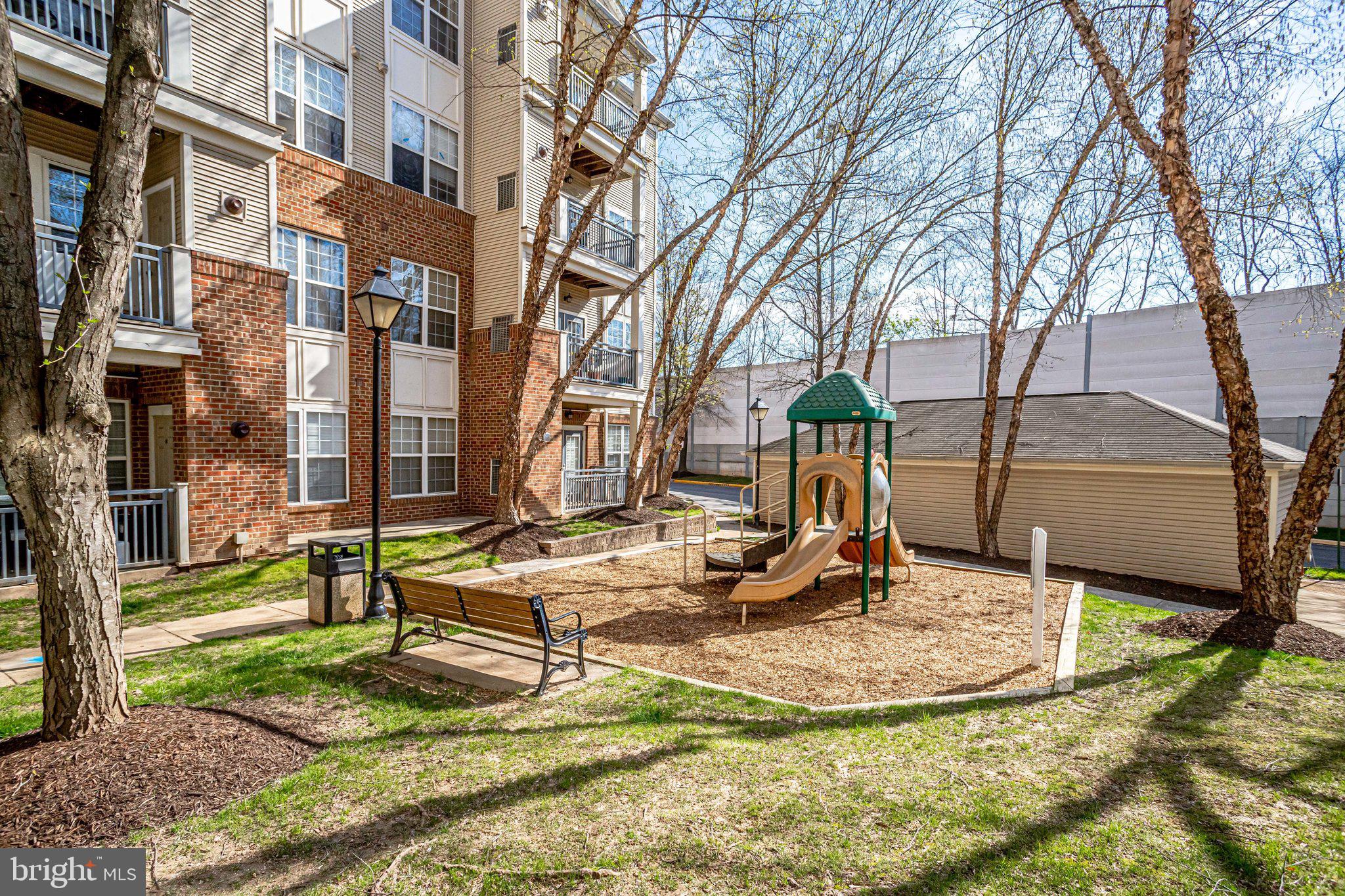 HIGH POINT AT JEFFERSON PARK - Residential