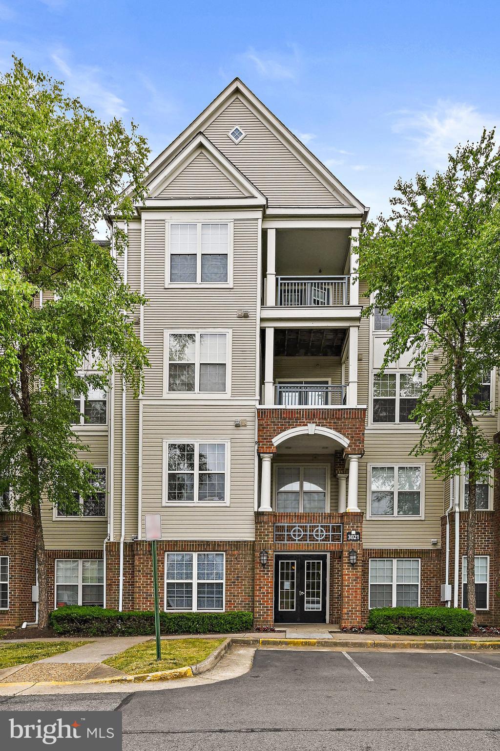 HIGH POINT AT JEFFERSON PARK - Residential