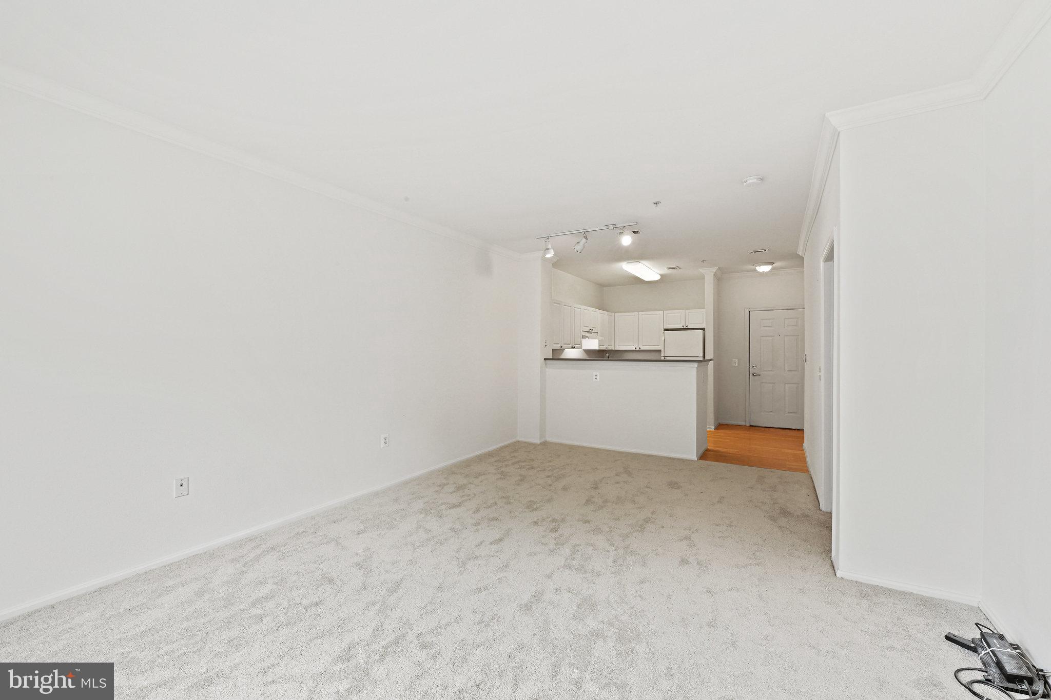 HIGH POINT AT JEFFERSON PARK - Residential