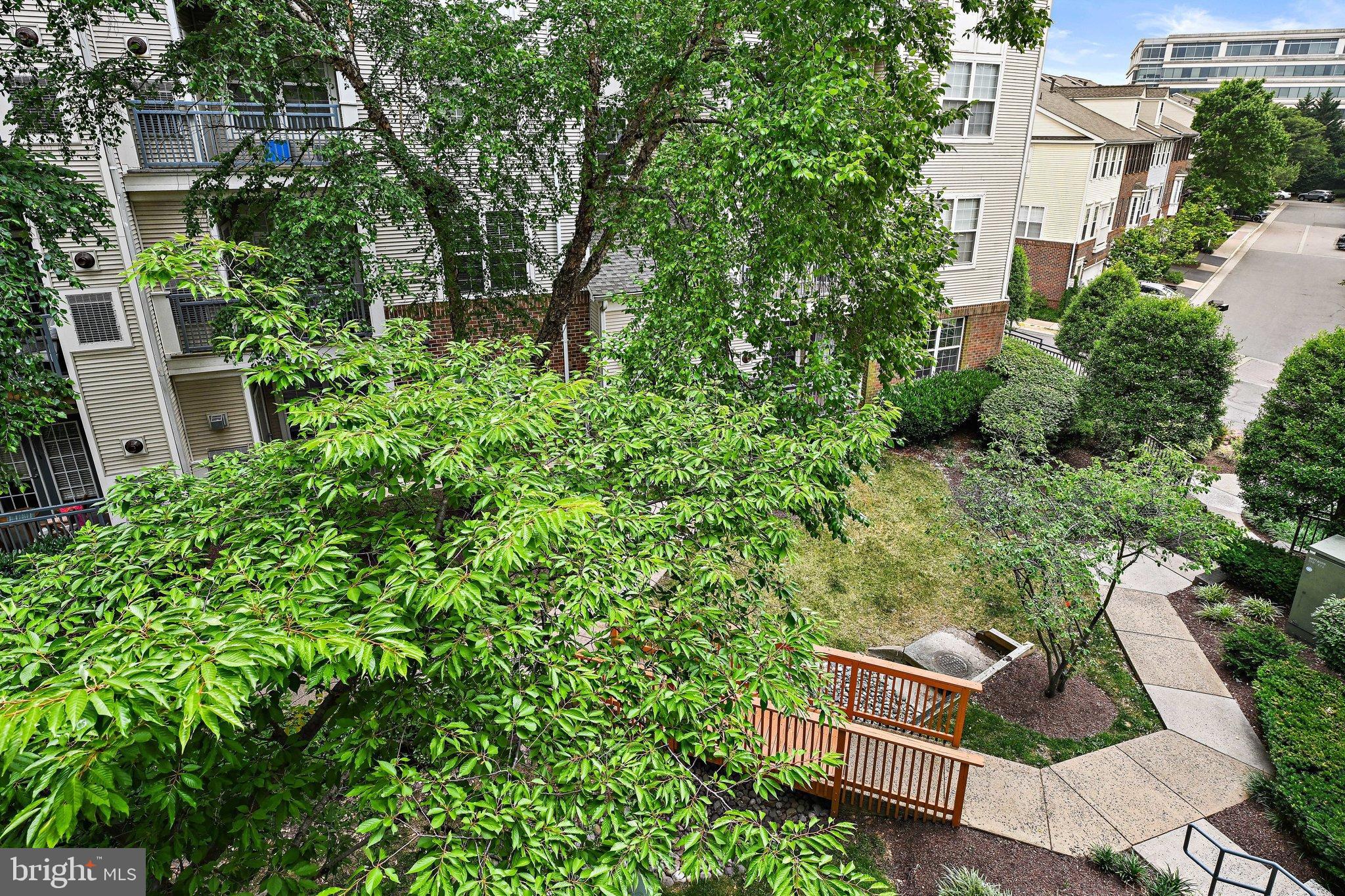 HIGH POINT AT JEFFERSON PARK - Residential