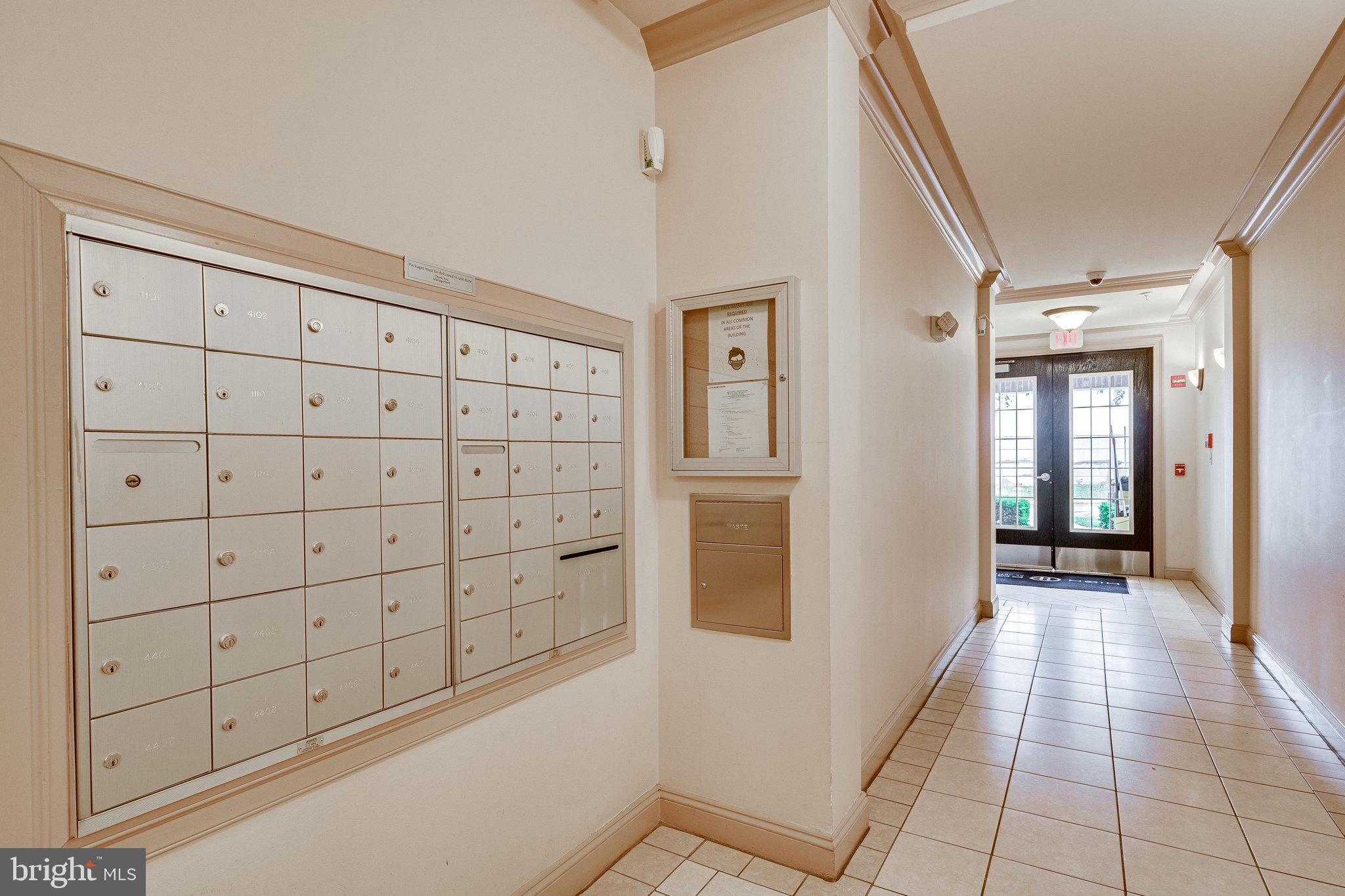 HIGH POINT AT JEFFERSON PARK - Residential