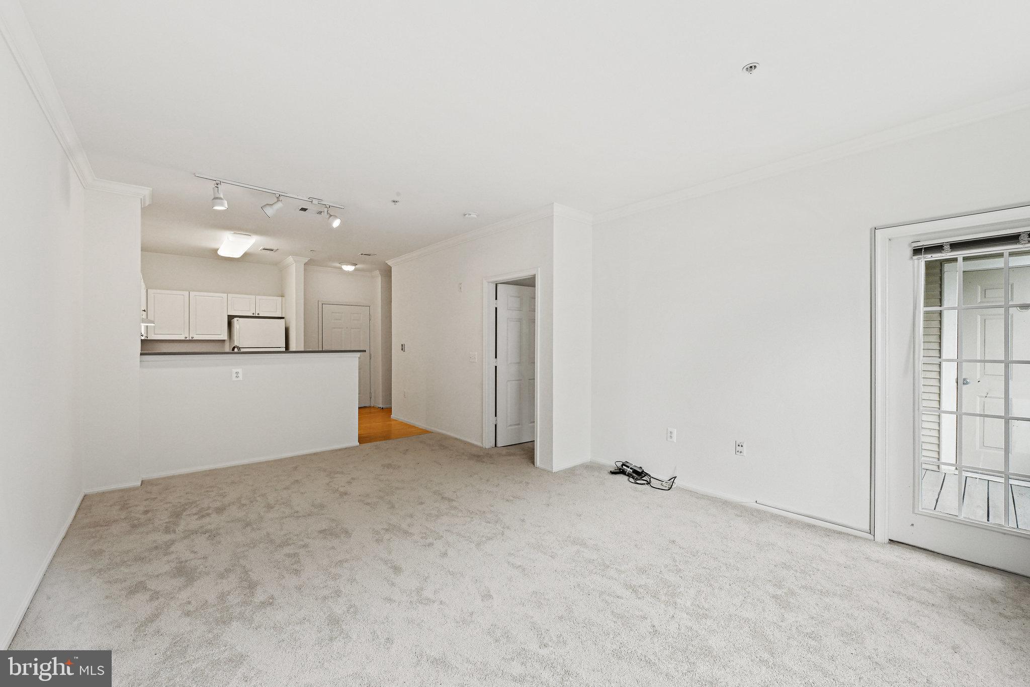 HIGH POINT AT JEFFERSON PARK - Residential